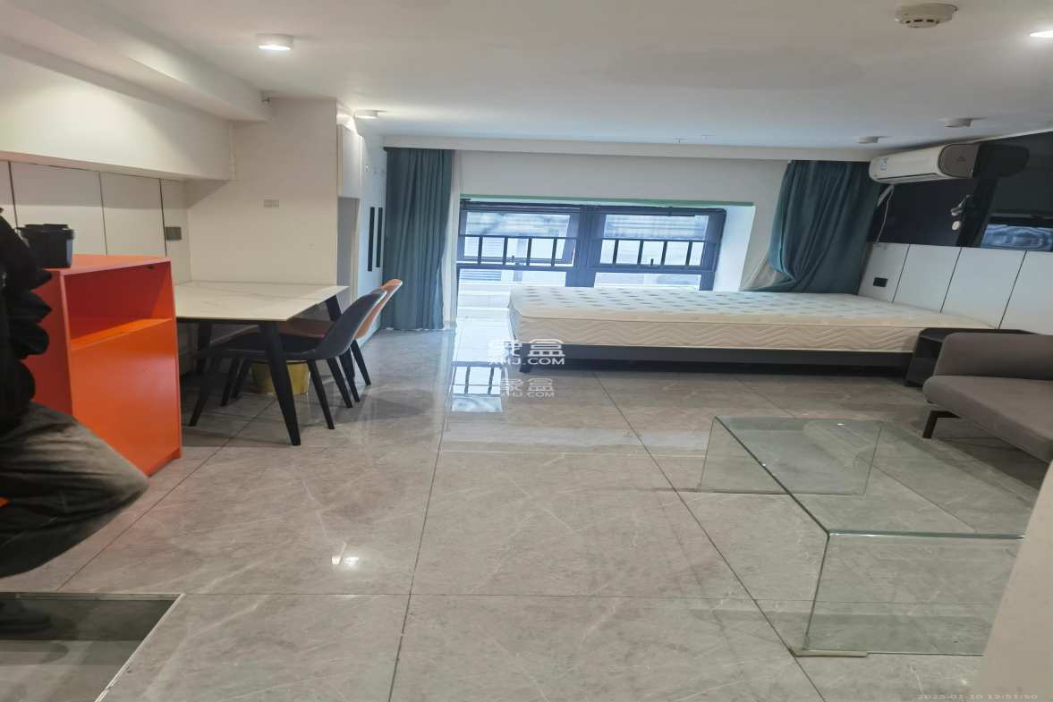 龙湖新壹城 1室0厅0卫 1550.0元/月 龙湖新壹城 1室0厅0卫 1550.0元/月室内图