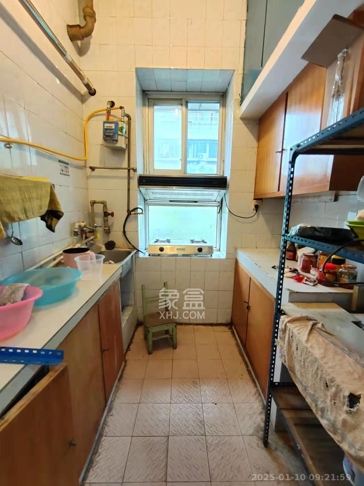 湖南省图书馆单位宿舍  3室1厅1卫   2200.00元/月室内图