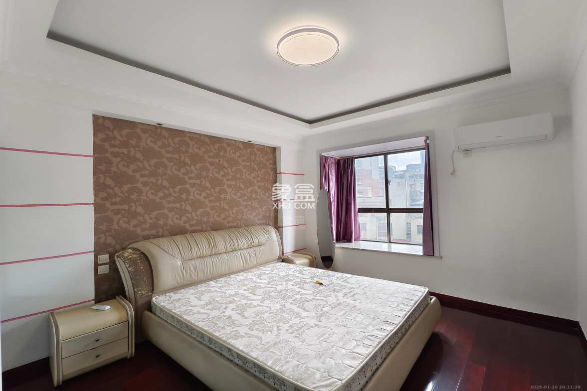 庐山恋 3室2厅1卫 2000.0元/月 庐山恋 3室2厅1卫 2000.0元/月室内图