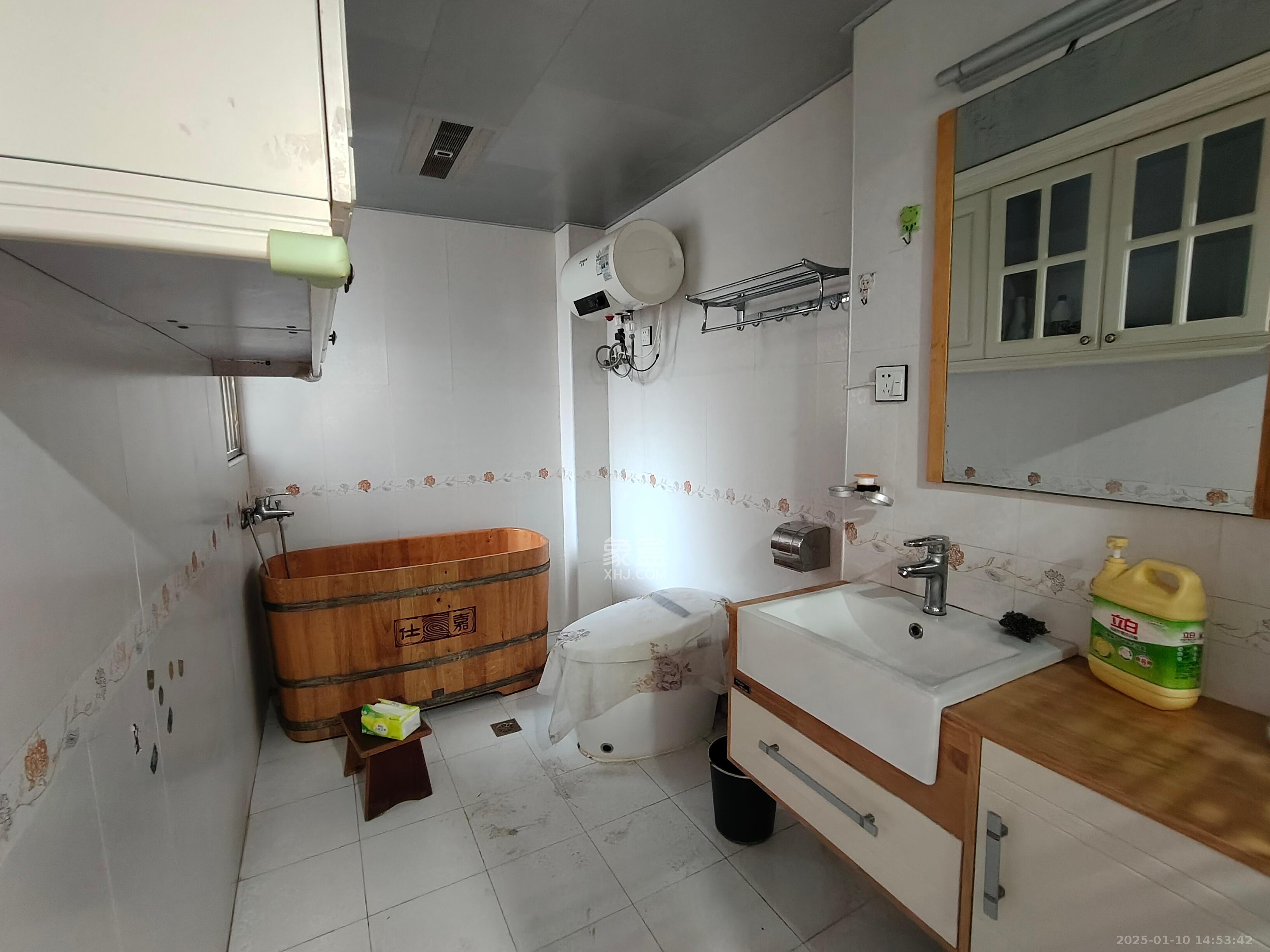 富景园 4室2厅0卫 3000.0元/月 富景园 4室2厅0卫 3000.0元/月室内图