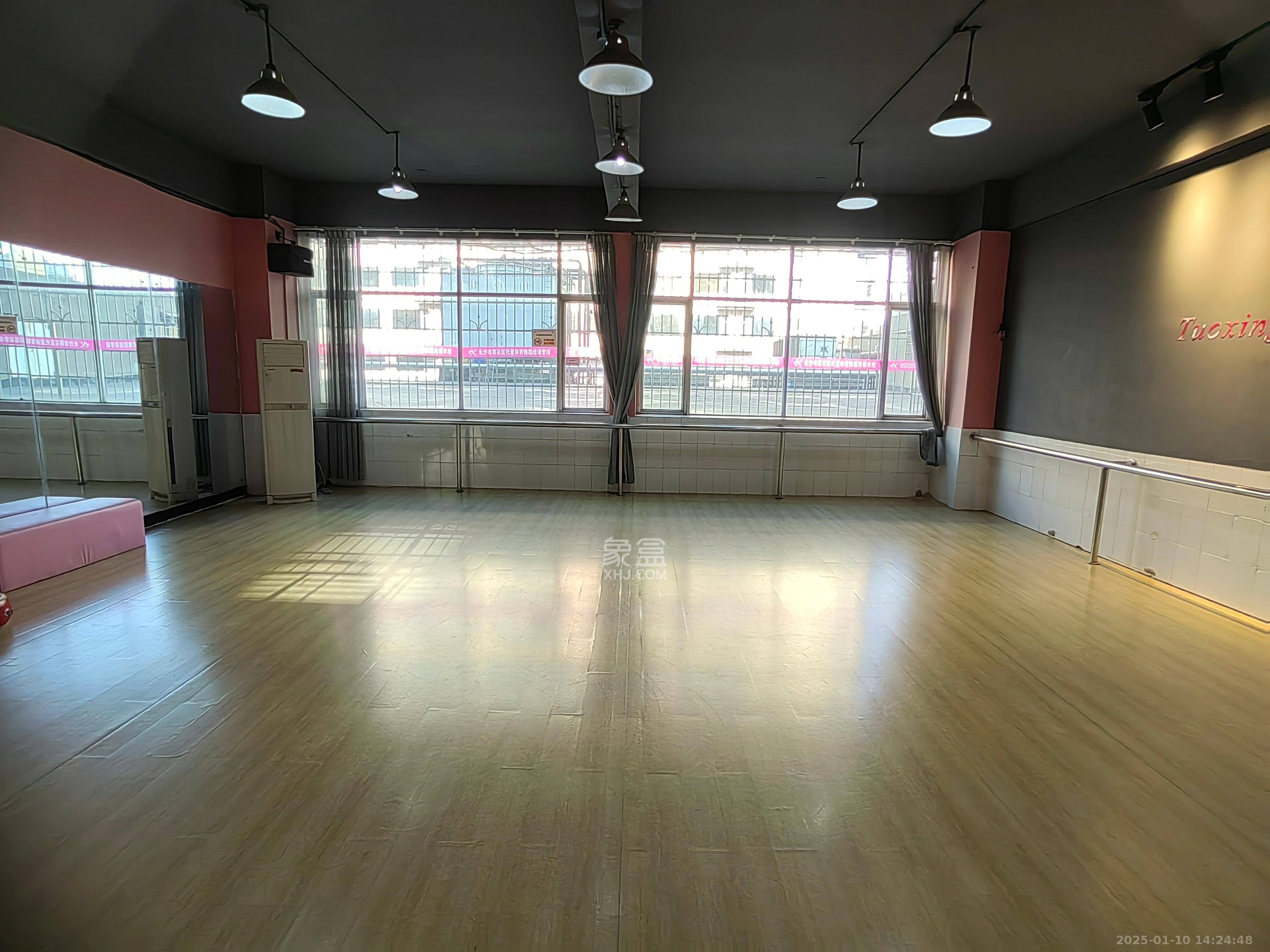 朝阳银座  1室0厅2卫   2800.00元/月室内图