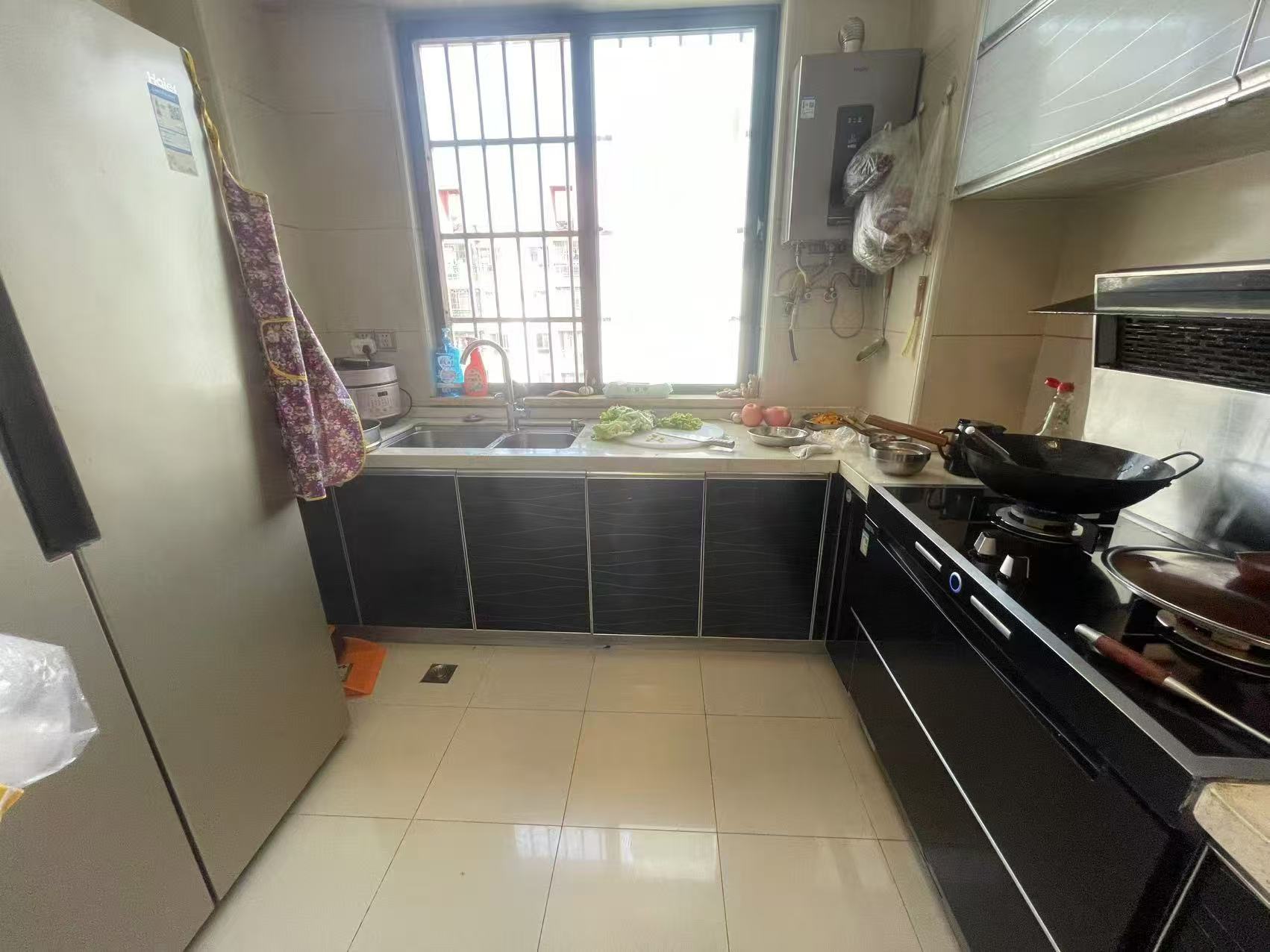 中景花园  3室2厅2卫    156.0万 中景花园  3室2厅2卫    156.0万客厅