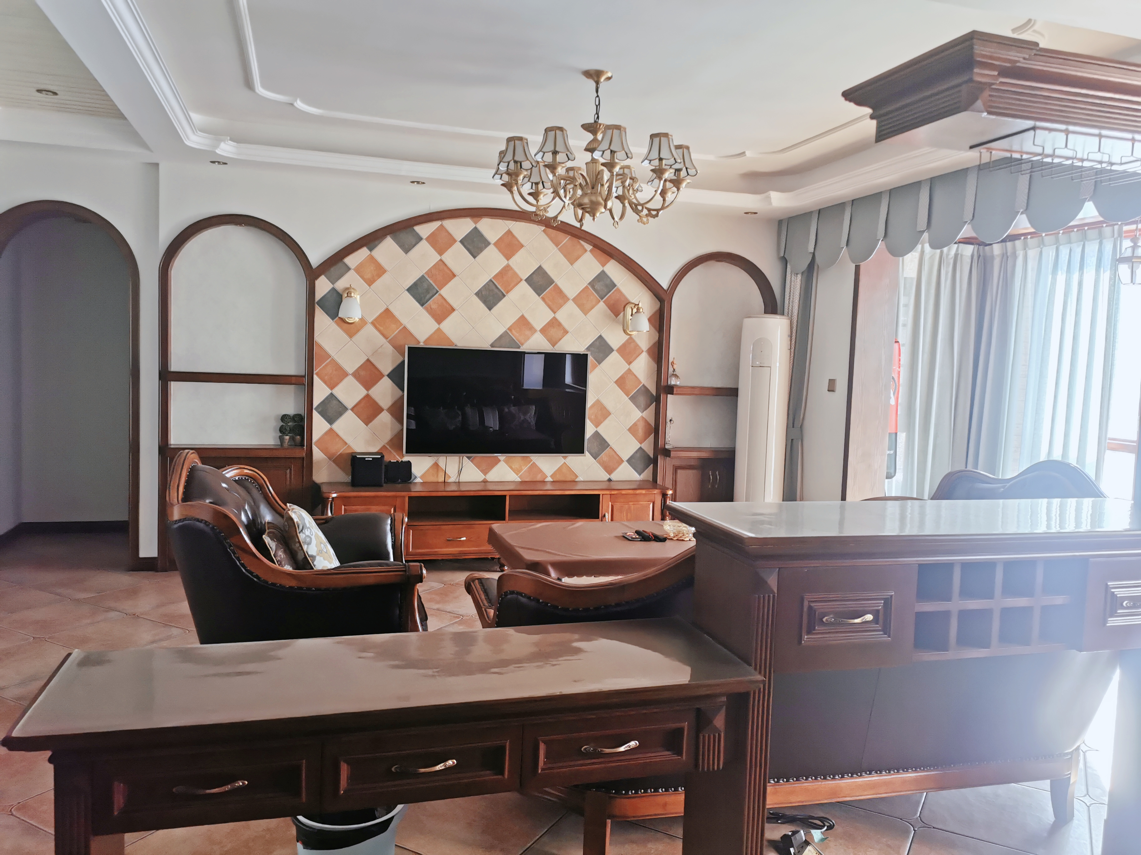 众一桂府  4室2厅2卫    3000.0元/月 众一桂府  4室2厅2卫    3000.0元/月室内图