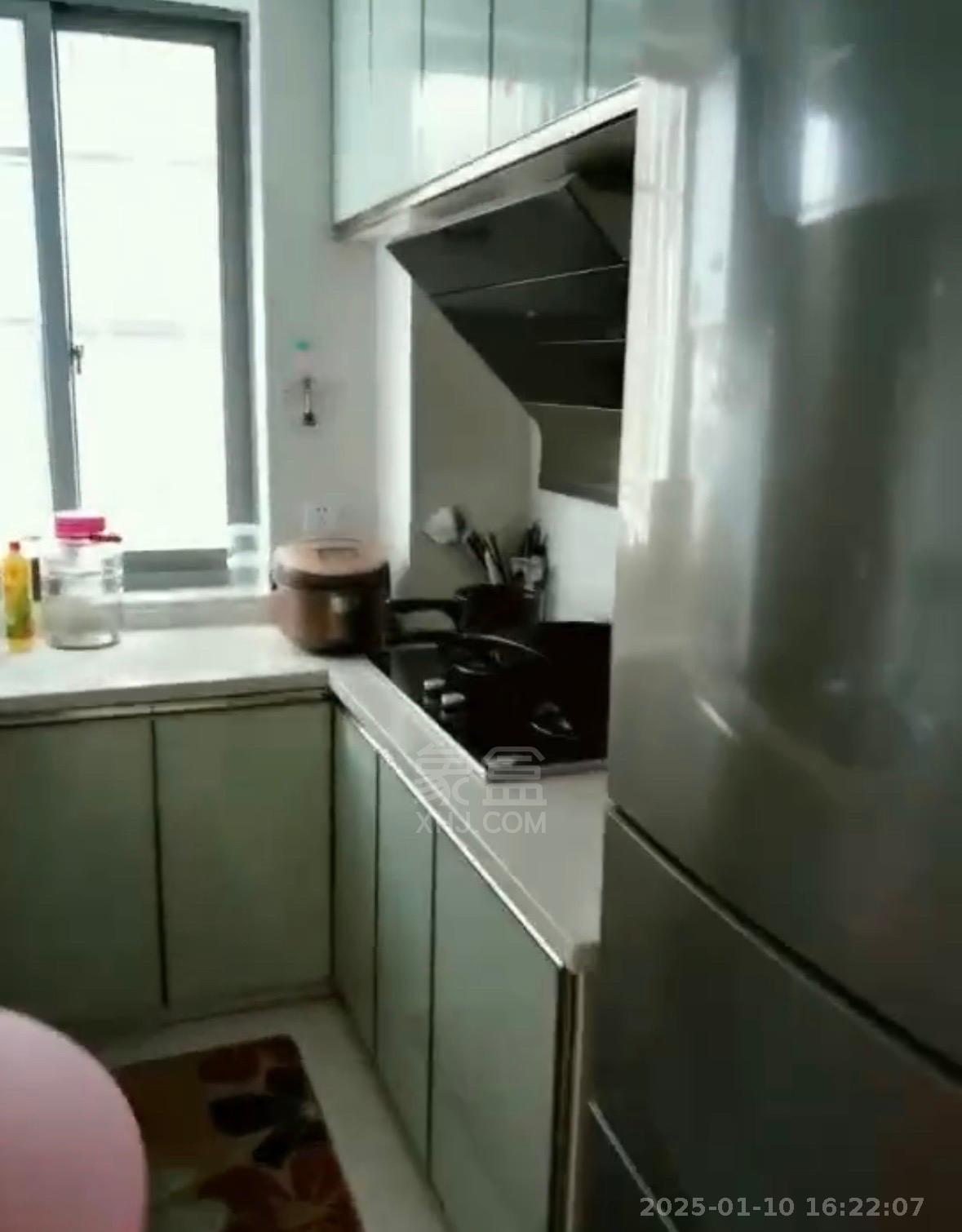 文化园三期 1室1厅1卫 1300.00元/月 文化园三期 1室1厅1卫 1300.00元/月室内图