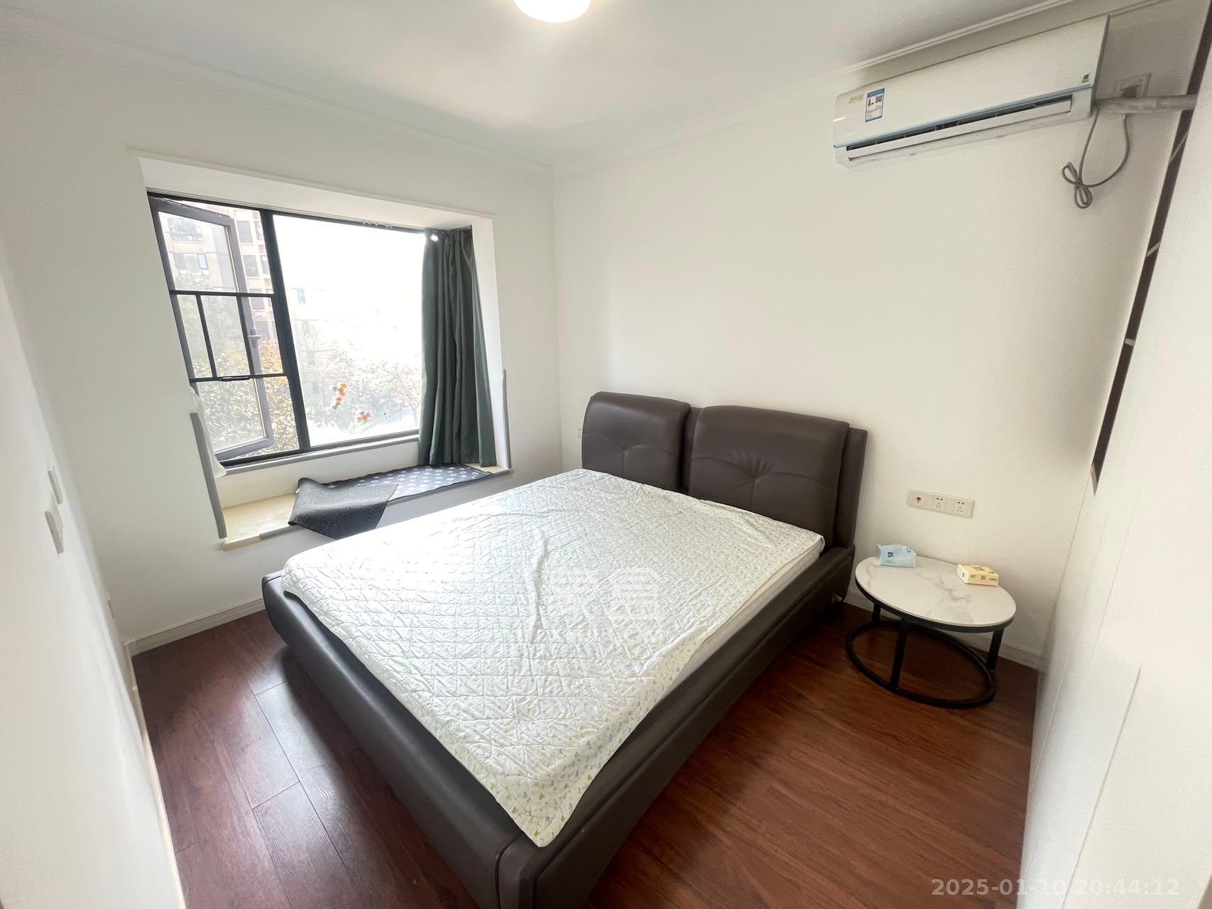 佳辉丽景鑫城  3室2厅2卫    3600.0元/月 佳辉丽景鑫城  3室2厅2卫    3600.0元/月室内图