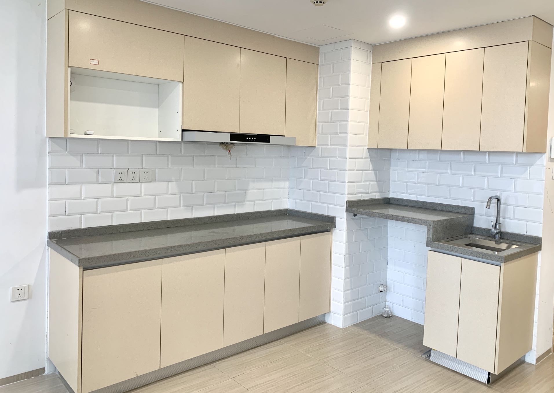 海航豪庭南苑 1室2厅1卫 120.0万 海航豪庭南苑 1室2厅1卫 120.0万室内图