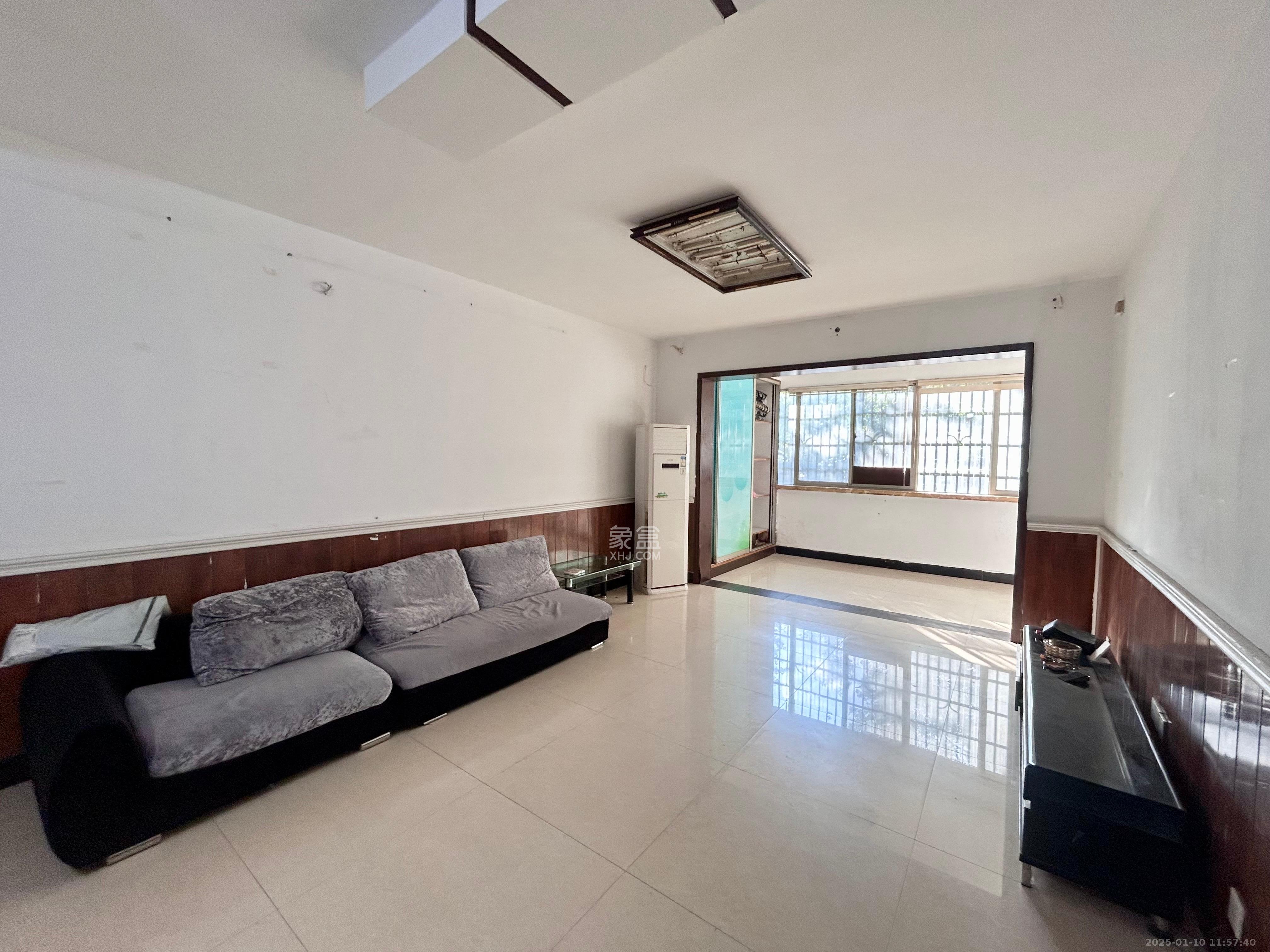 白沙湾嘉园  3室2厅2卫    2800.0元/月 白沙湾嘉园  3室2厅2卫    2800.0元/月室内图