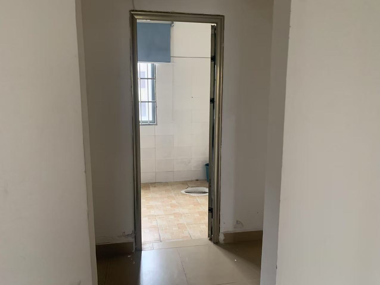 金海广场 4室2厅2卫 3300.0元/月 金海广场 4室2厅2卫 3300.0元/月室内图