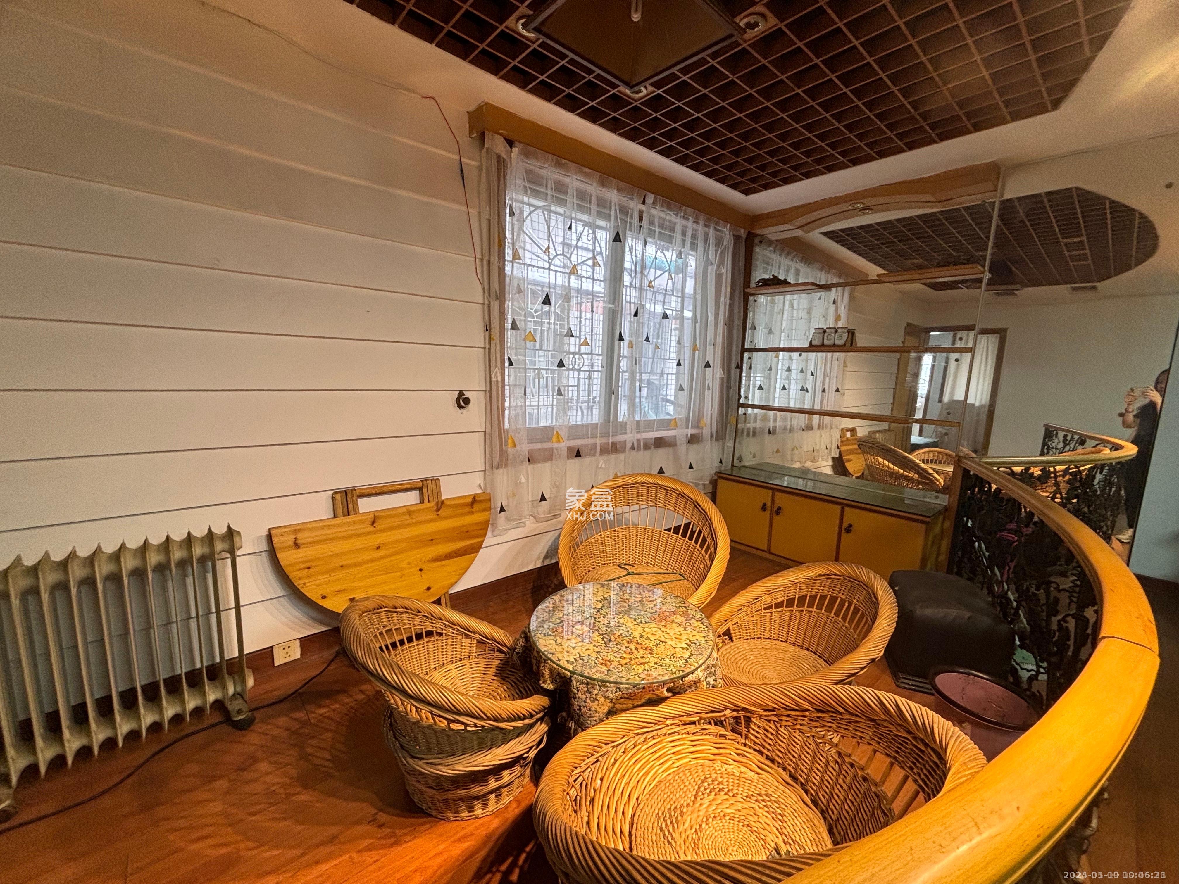 天龙花园 3室2厅2卫 2380.0元/月 天龙花园 3室2厅2卫 2380.0元/月室内图