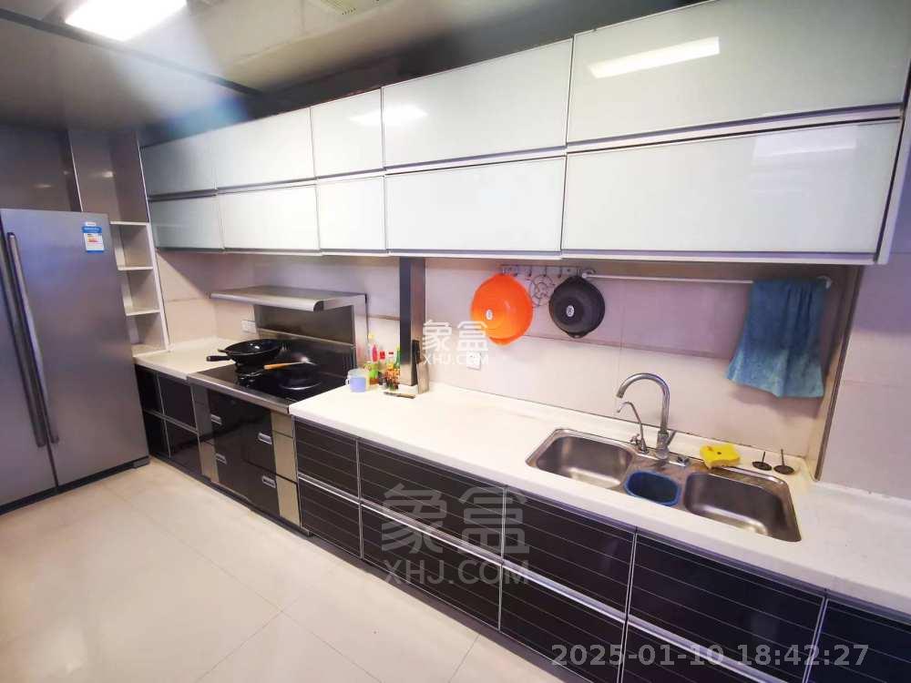 山水国际  4室2厅2卫    2400.0元/月 山水国际  4室2厅2卫    2400.0元/月室内图