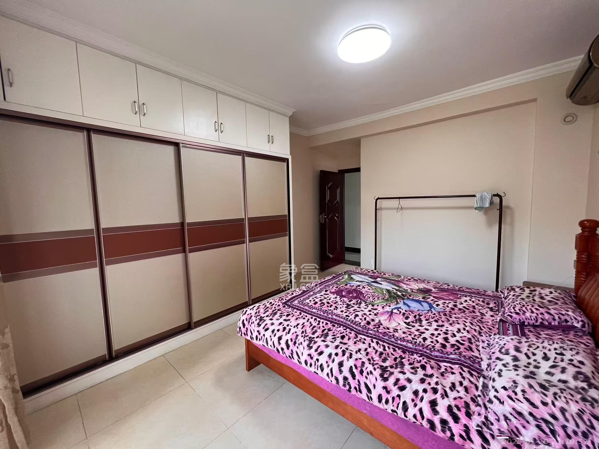 优山美地 4室2厅2卫 3200.0元/月 优山美地 4室2厅2卫 3200.0元/月室内图