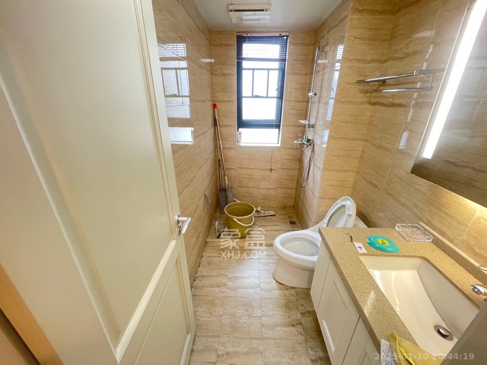 佳辉丽景鑫城  3室2厅2卫    3600.0元/月 佳辉丽景鑫城  3室2厅2卫    3600.0元/月室内图