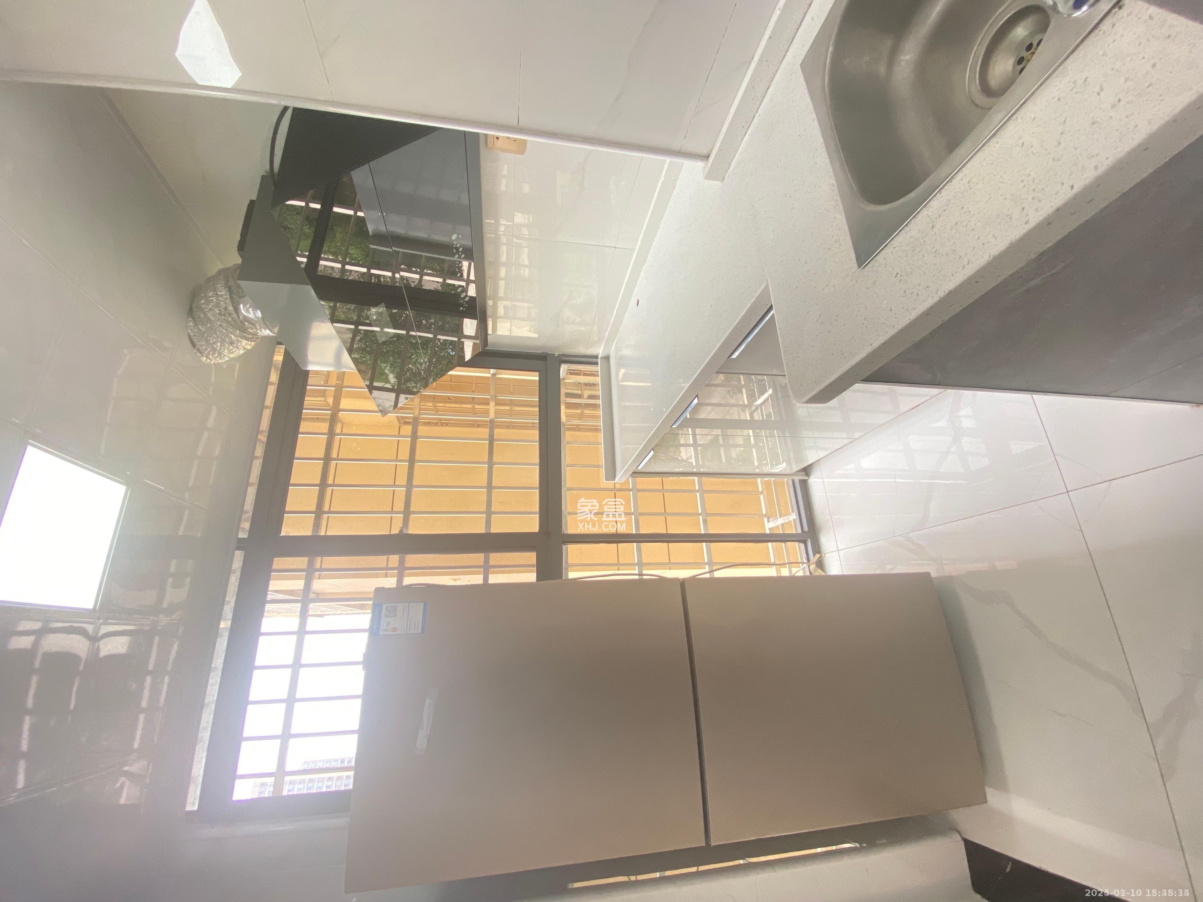 和康园小区  1室1厅1卫   1200.00元/月室内图