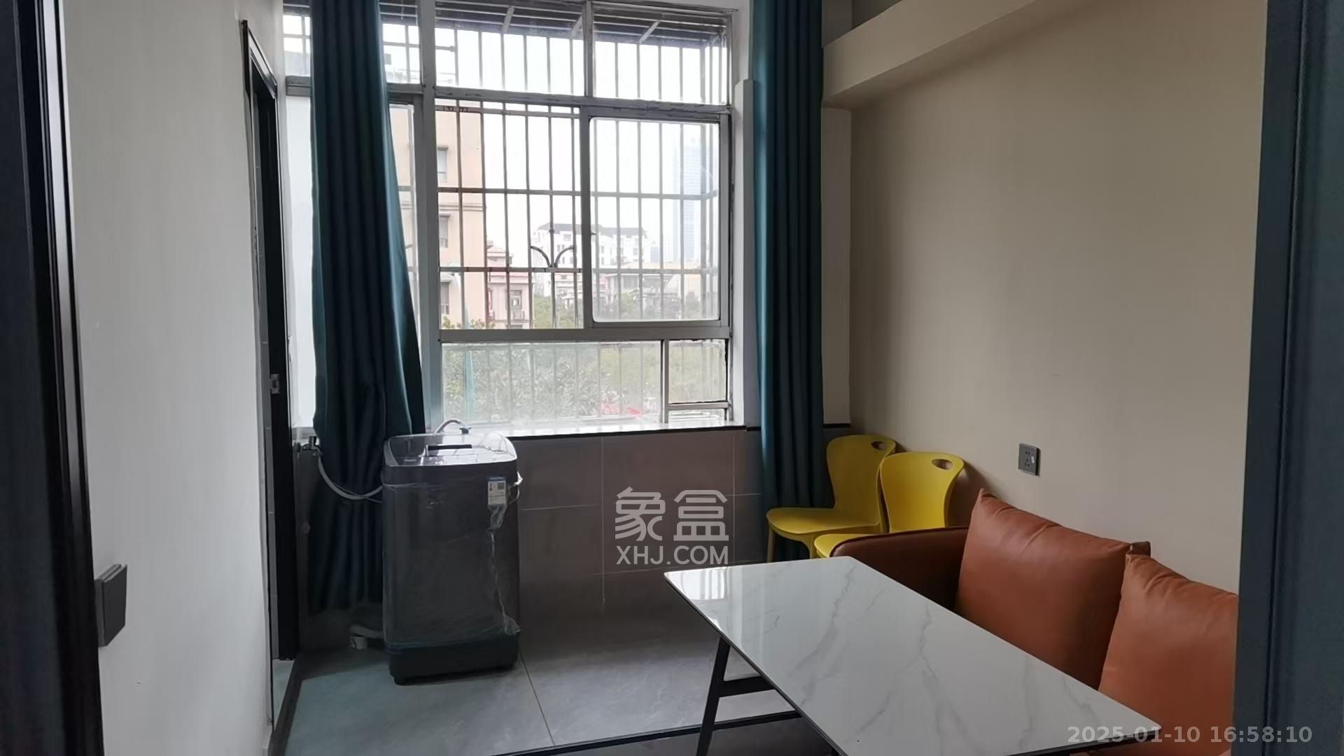 星沙三区  1室1厅1卫    1200.0元/月室内图