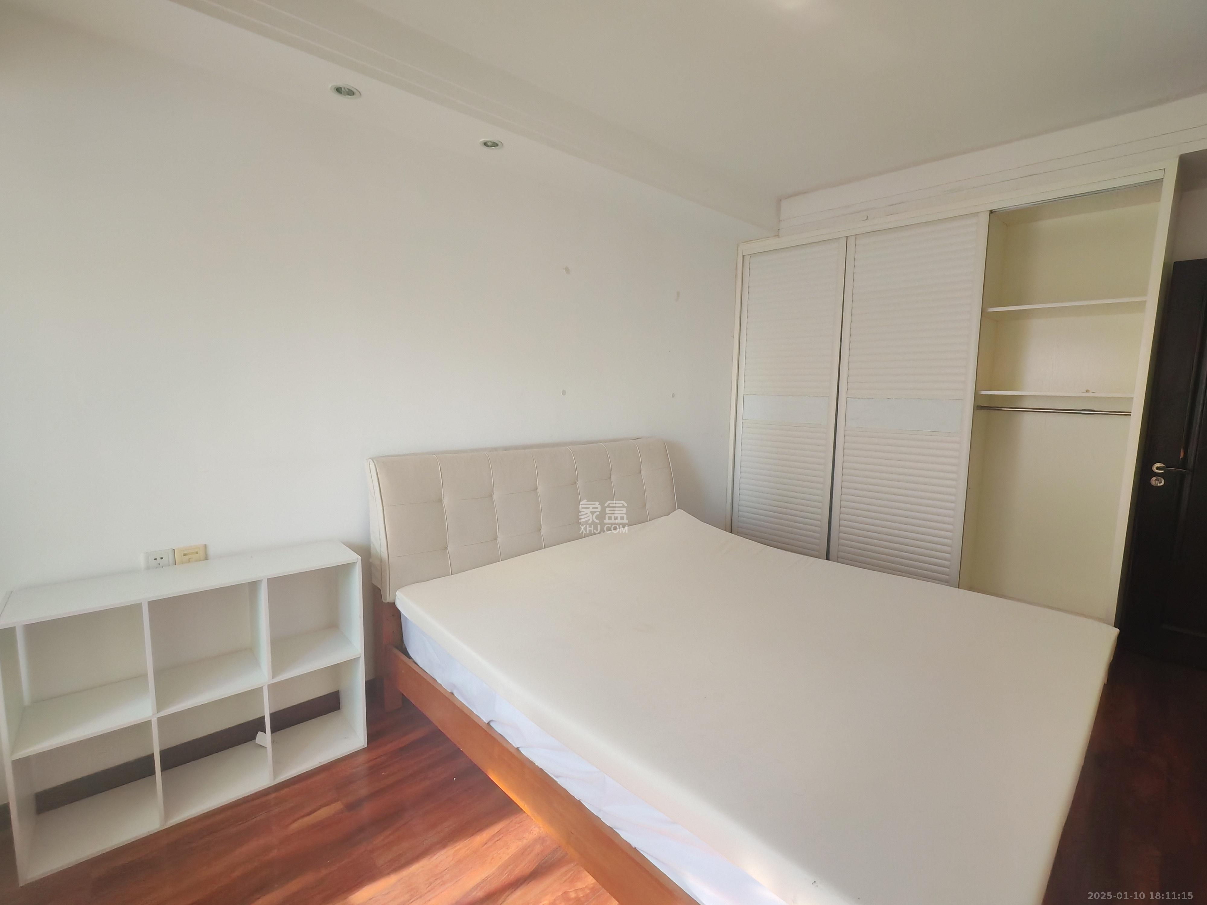 绿地中央广场 3室2厅1卫 2800.0元/月 绿地中央广场 3室2厅1卫 2800.0元/月室内图