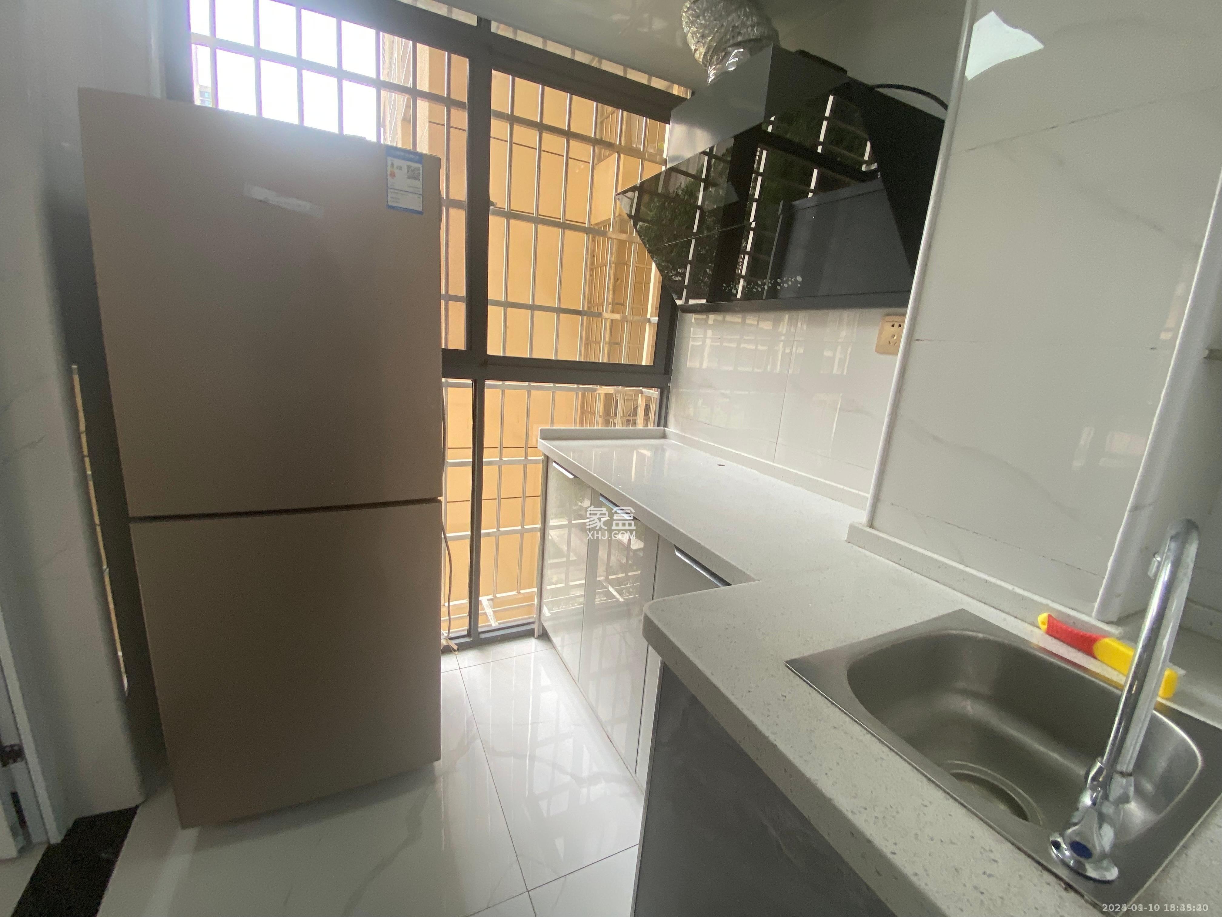 和康园小区 1室1厅1卫 1200.0元/月 和康园小区 1室1厅1卫 1200.0元/月室内图