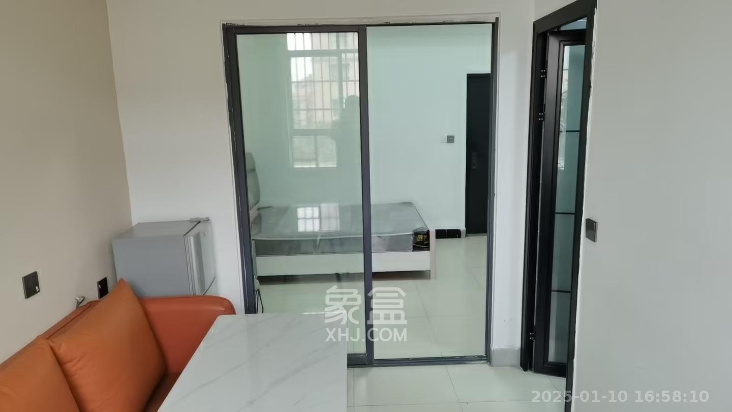 星沙三区  1室1厅1卫    1200.0元/月室内图