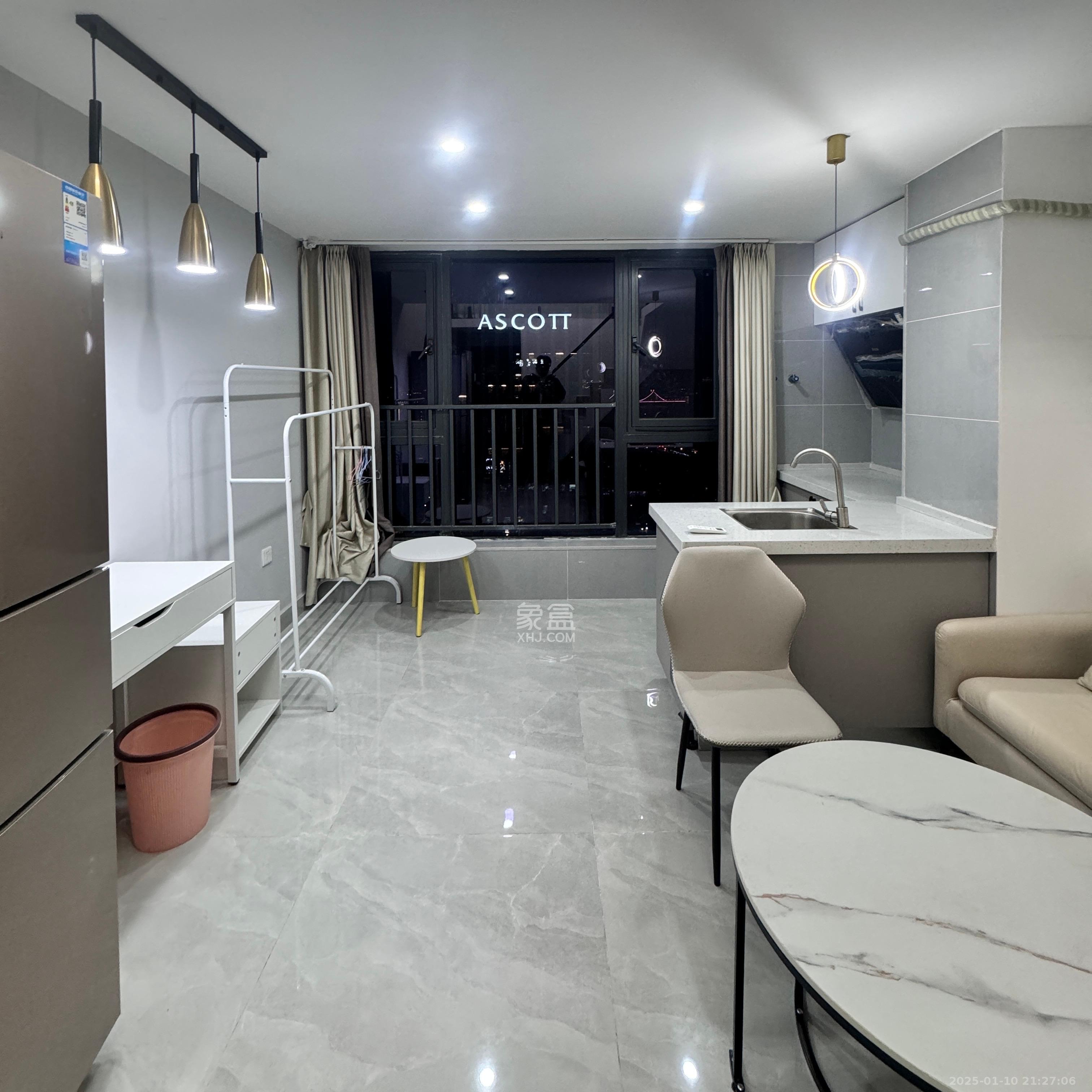 卓越中寰 1室1厅1卫 2600.0元/月 卓越中寰 1室1厅1卫 2600.0元/月室内图