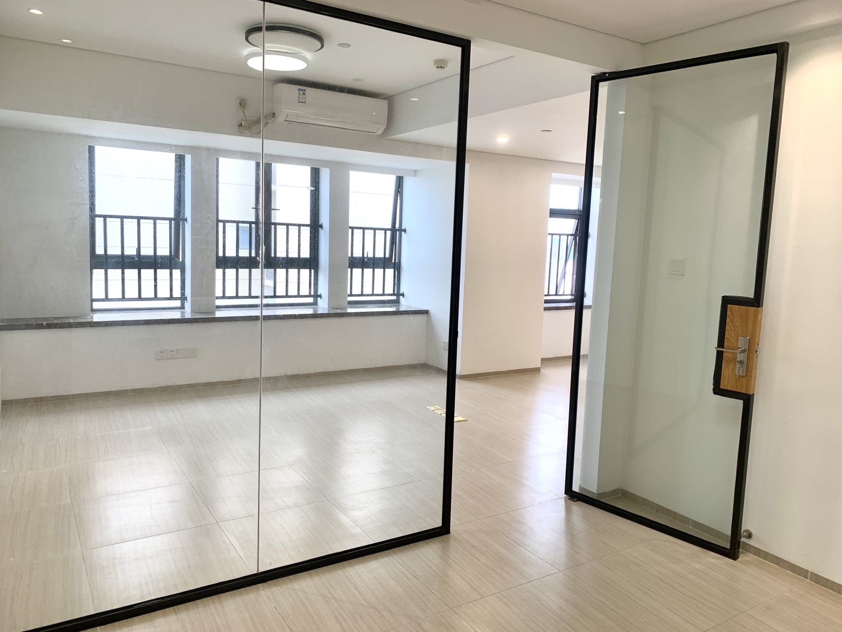 海航豪庭南苑 1室2厅1卫 120.0万 海航豪庭南苑 1室2厅1卫 120.0万室内图