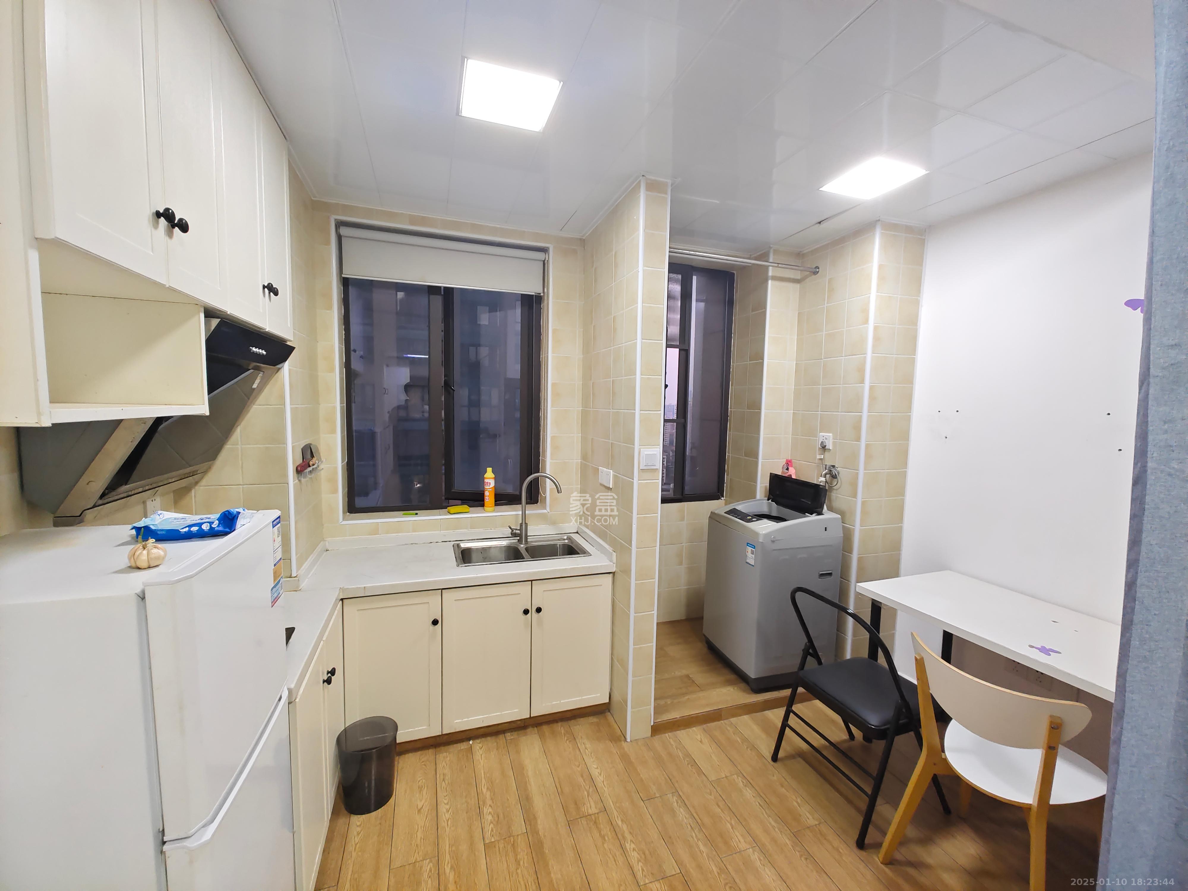 长房天翼未来城 1室1厅1卫 1400.0元/月 长房天翼未来城 1室1厅1卫 1400.0元/月室内图