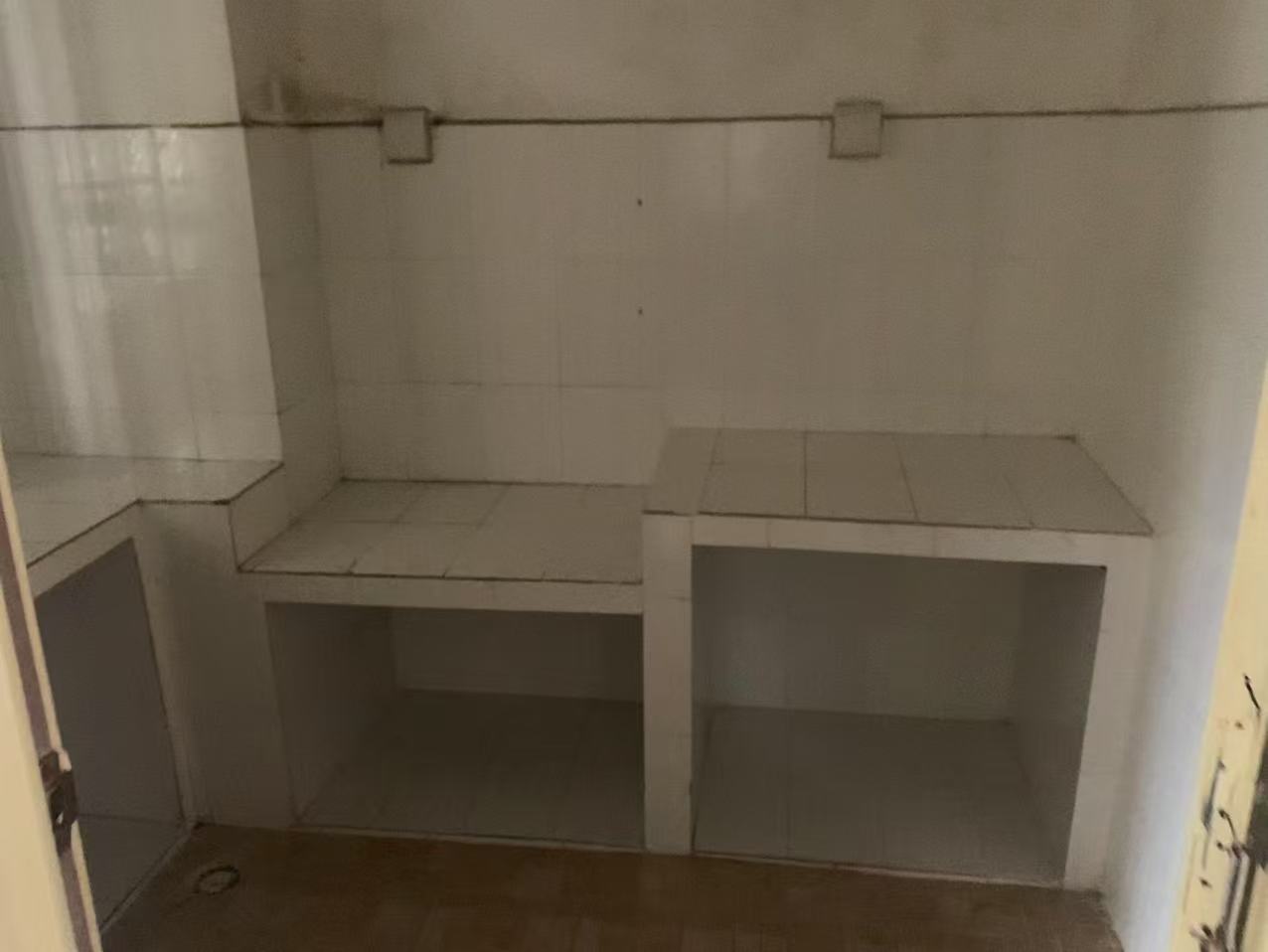 金海广场 4室2厅2卫 3300.0元/月 金海广场 4室2厅2卫 3300.0元/月室内图