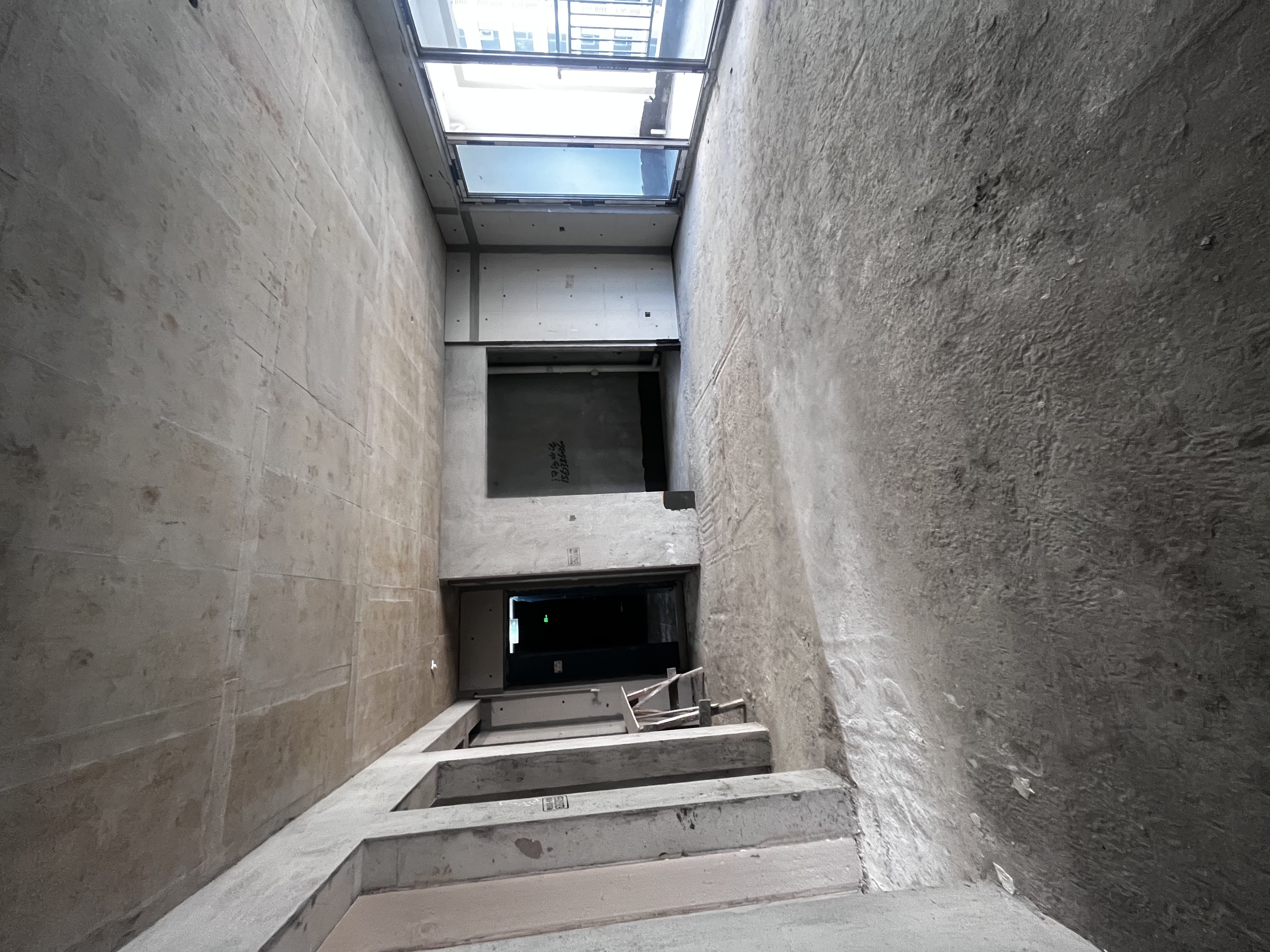 吾悦广场 4室2厅2卫 69.8万 吾悦广场 4室2厅2卫 69.8万客厅