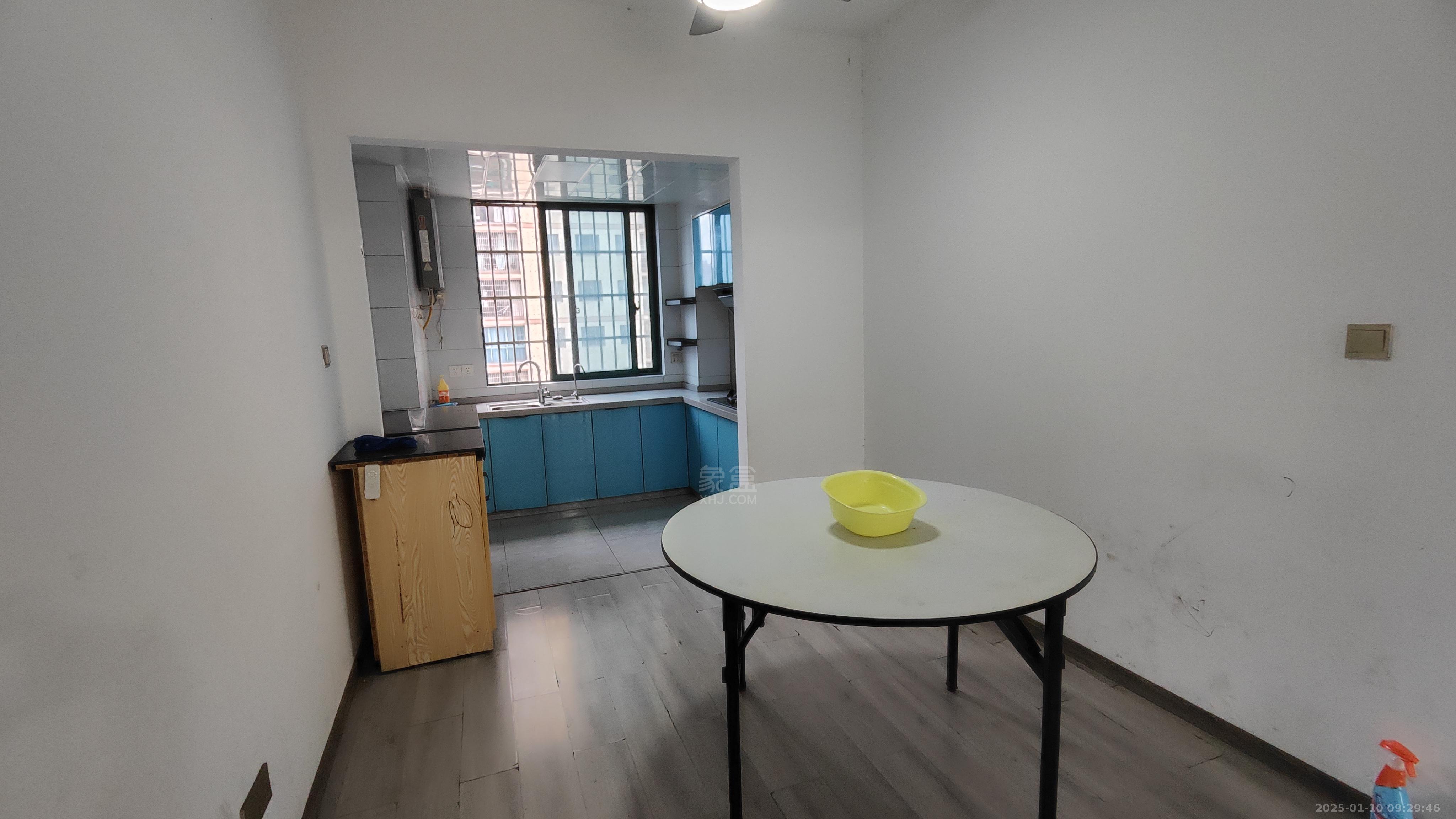 湖景名城 3室2厅2卫 1800.0元/月 湖景名城 3室2厅2卫 1800.0元/月室内图