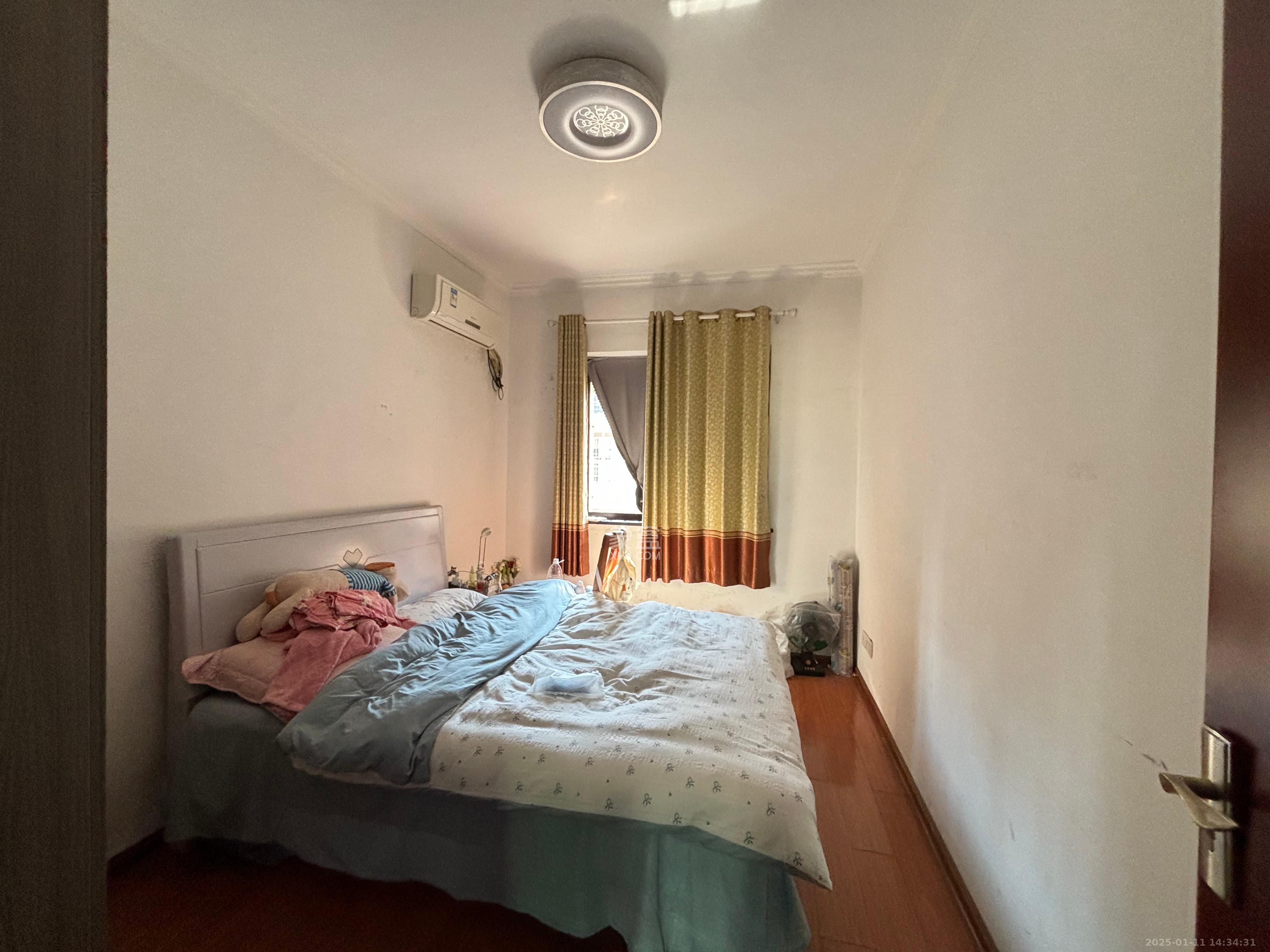 大桥四区 3室2厅1卫 2500.0元/月 大桥四区 3室2厅1卫 2500.0元/月室内图