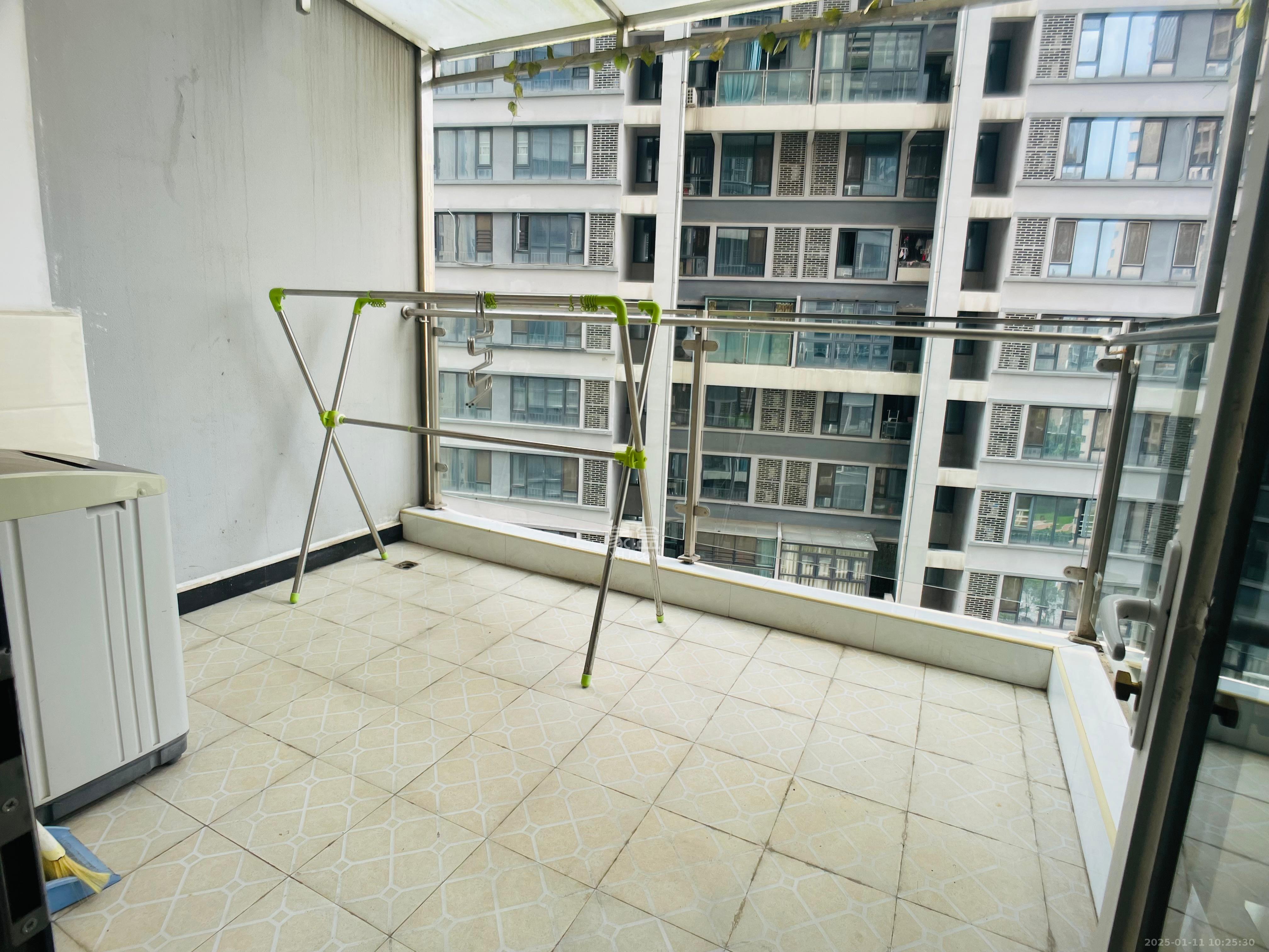 北辰三角洲E3区 1室1厅1卫 2500.0元/月 北辰三角洲E3区 1室1厅1卫 2500.0元/月室内图