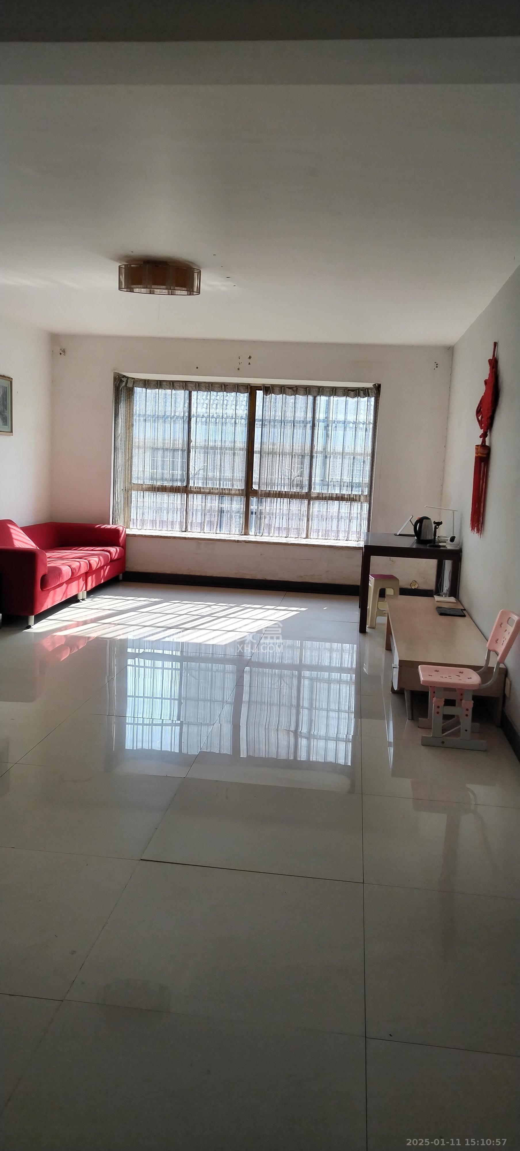 莲湖汽配城 1室2厅1卫 2500.0元/月 莲湖汽配城 1室2厅1卫 2500.0元/月室内图