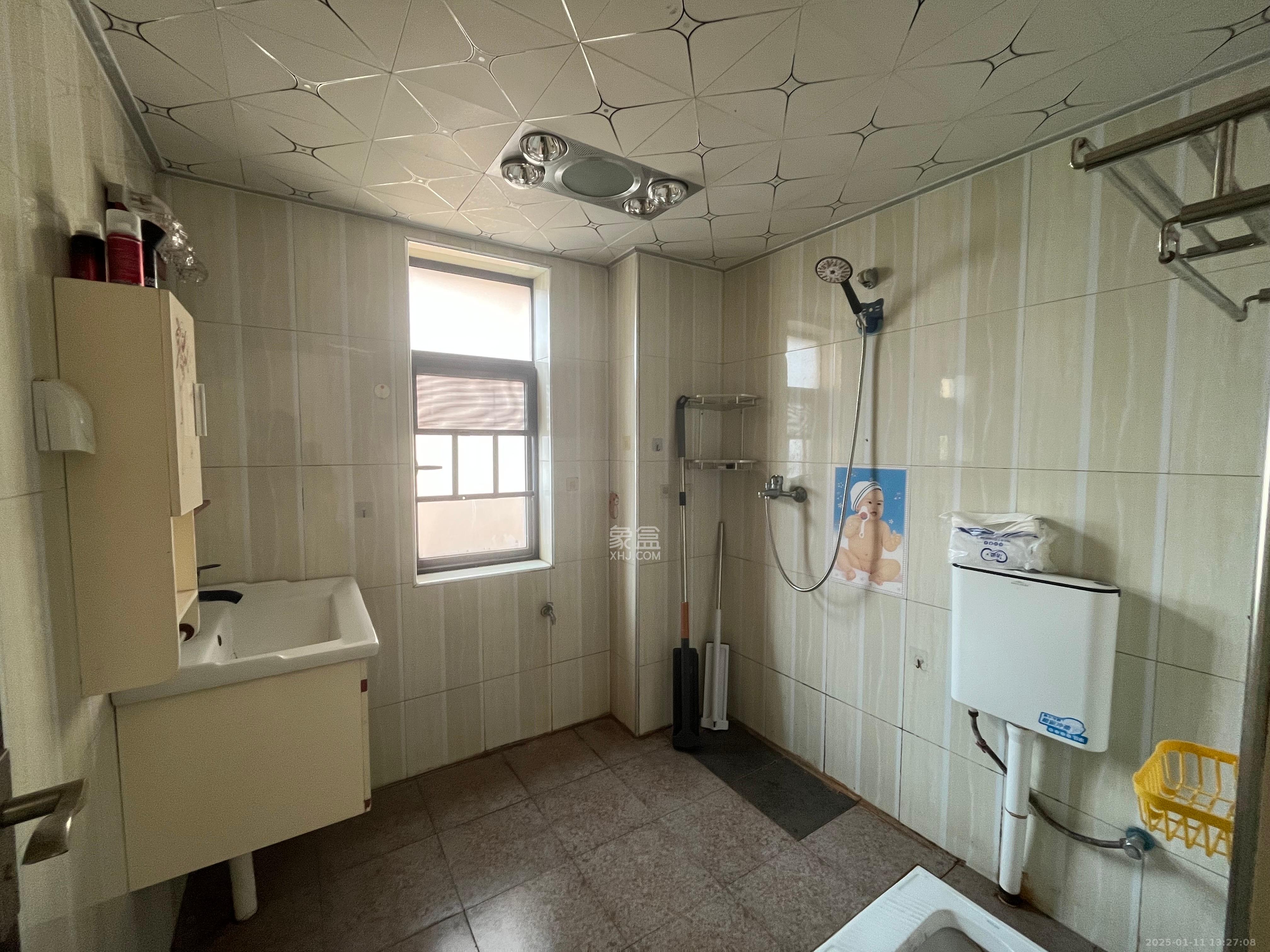 上峰苑(兰亭玥岛) 2室2厅1卫 2400.0元/月 上峰苑(兰亭玥岛) 2室2厅1卫 2400.0元/月室内图