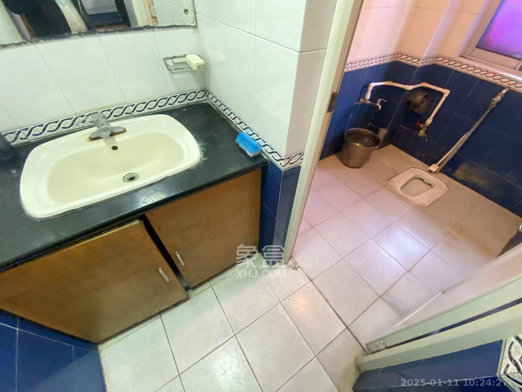 水泵厂宿舍  3室2厅1卫    1800.0元/月 水泵厂宿舍  3室2厅1卫    1800.0元/月室内图