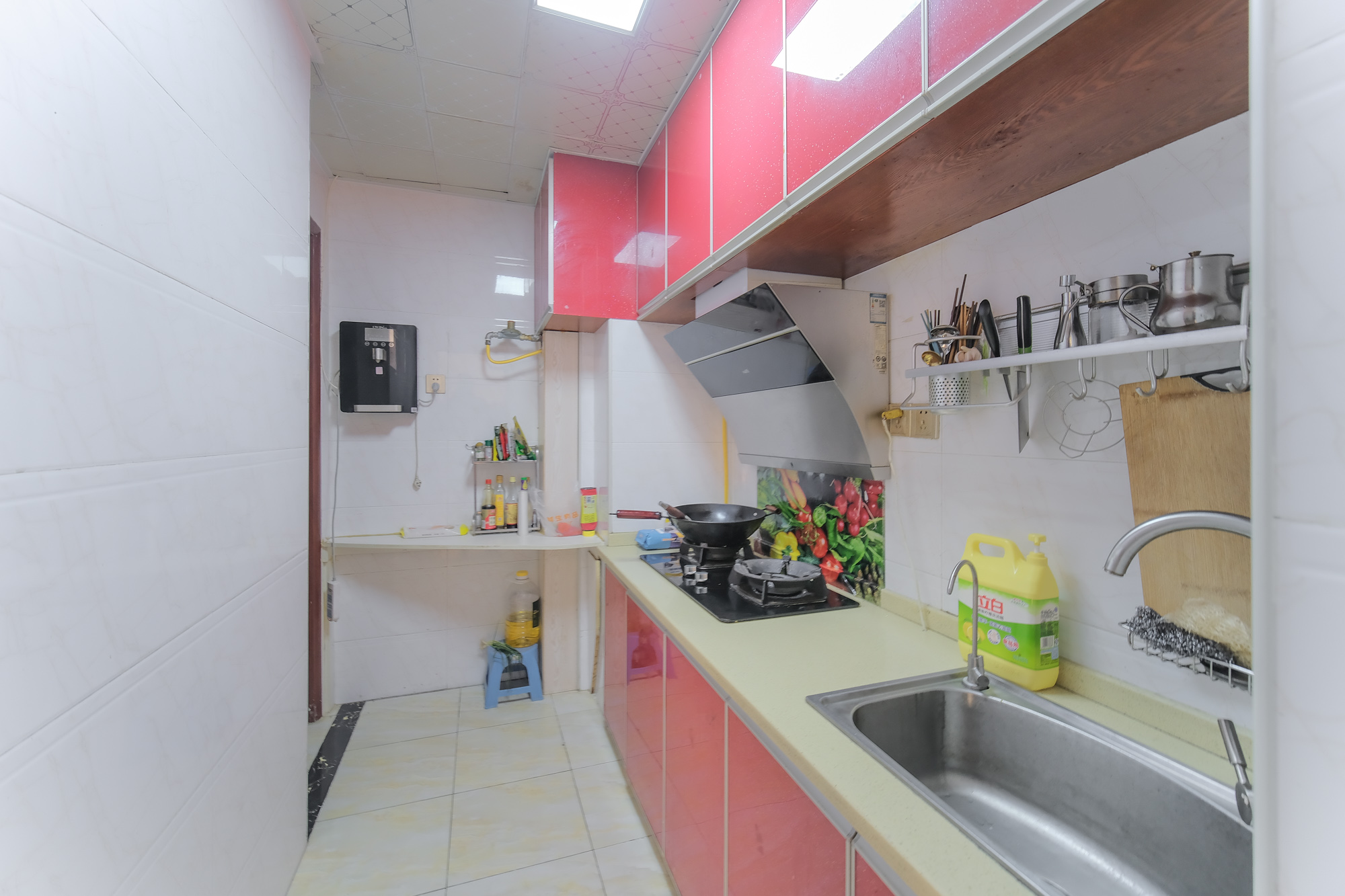 红树湾 4室2厅1卫 88.0万 红树湾 4室2厅1卫 88.0万厨房