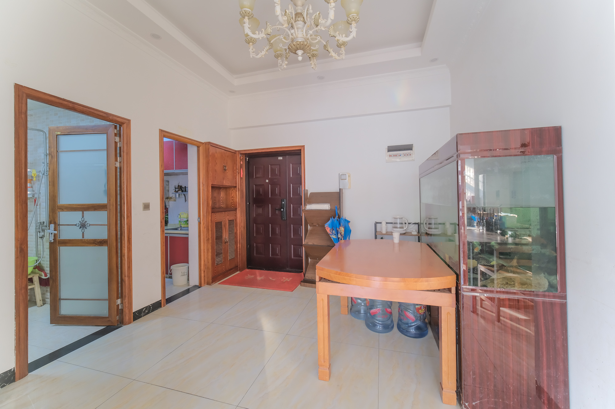 红树湾 4室2厅1卫 88.0万 红树湾 4室2厅1卫 88.0万客厅