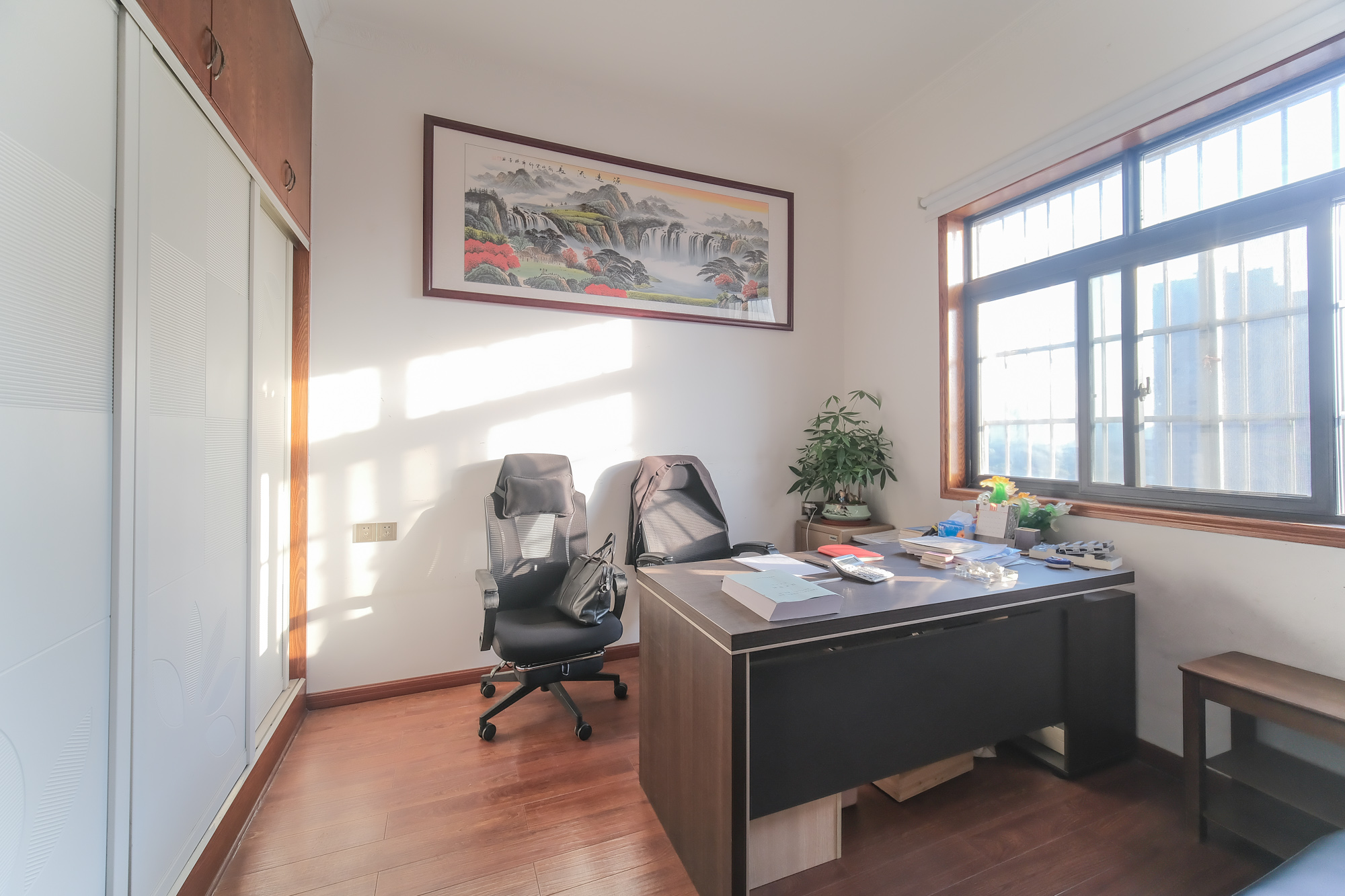 红树湾 4室2厅1卫 88.0万 红树湾 4室2厅1卫 88.0万卧室