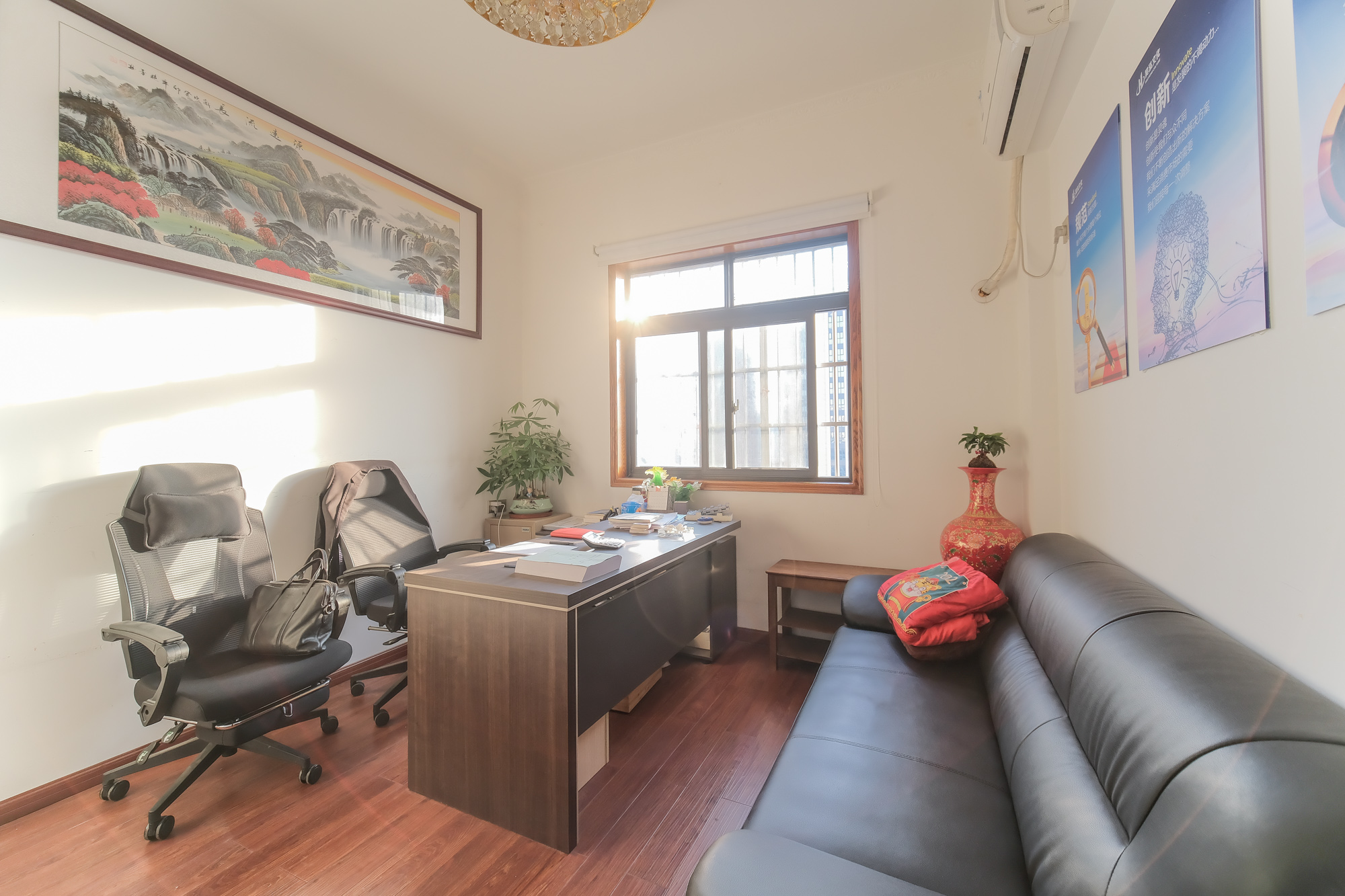 红树湾 4室2厅1卫 88.0万 红树湾 4室2厅1卫 88.0万卧室