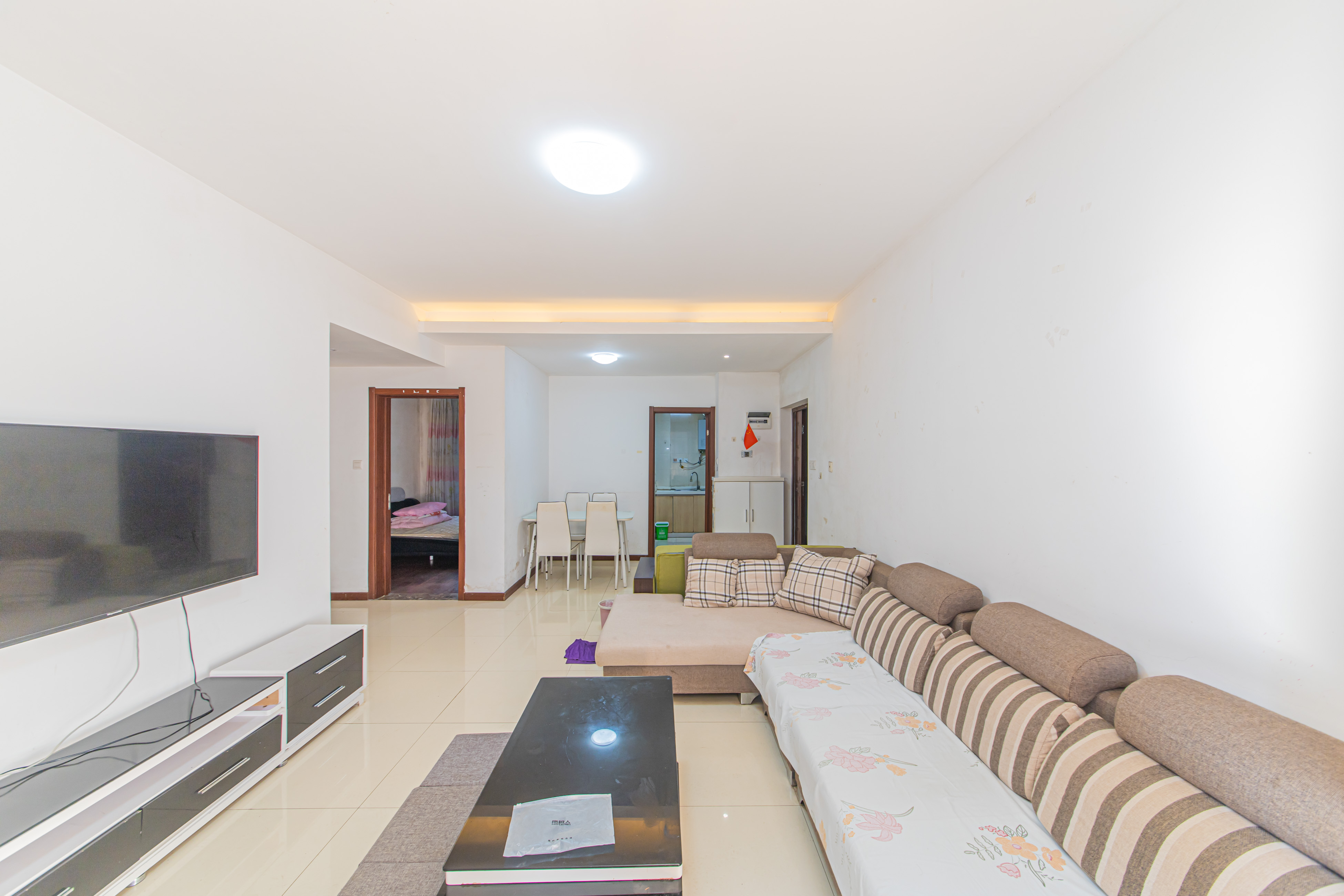 绿地公馆(绿地名邸) 2室1厅1卫 108.0万 绿地公馆(绿地名邸) 2室1厅1卫 108.0万客厅