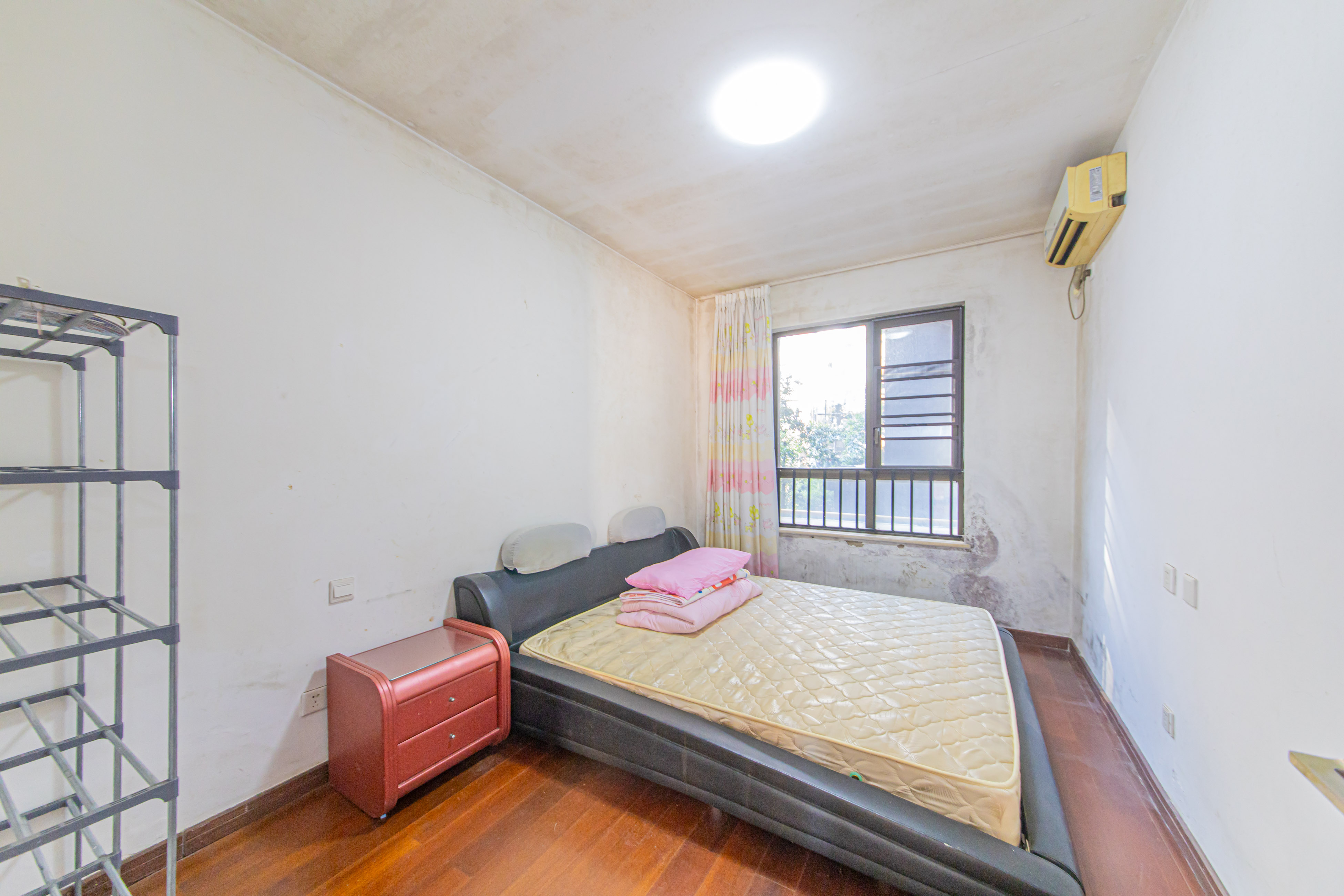 绿地公馆(绿地名邸) 2室1厅1卫 108.0万 绿地公馆(绿地名邸) 2室1厅1卫 108.0万卧室