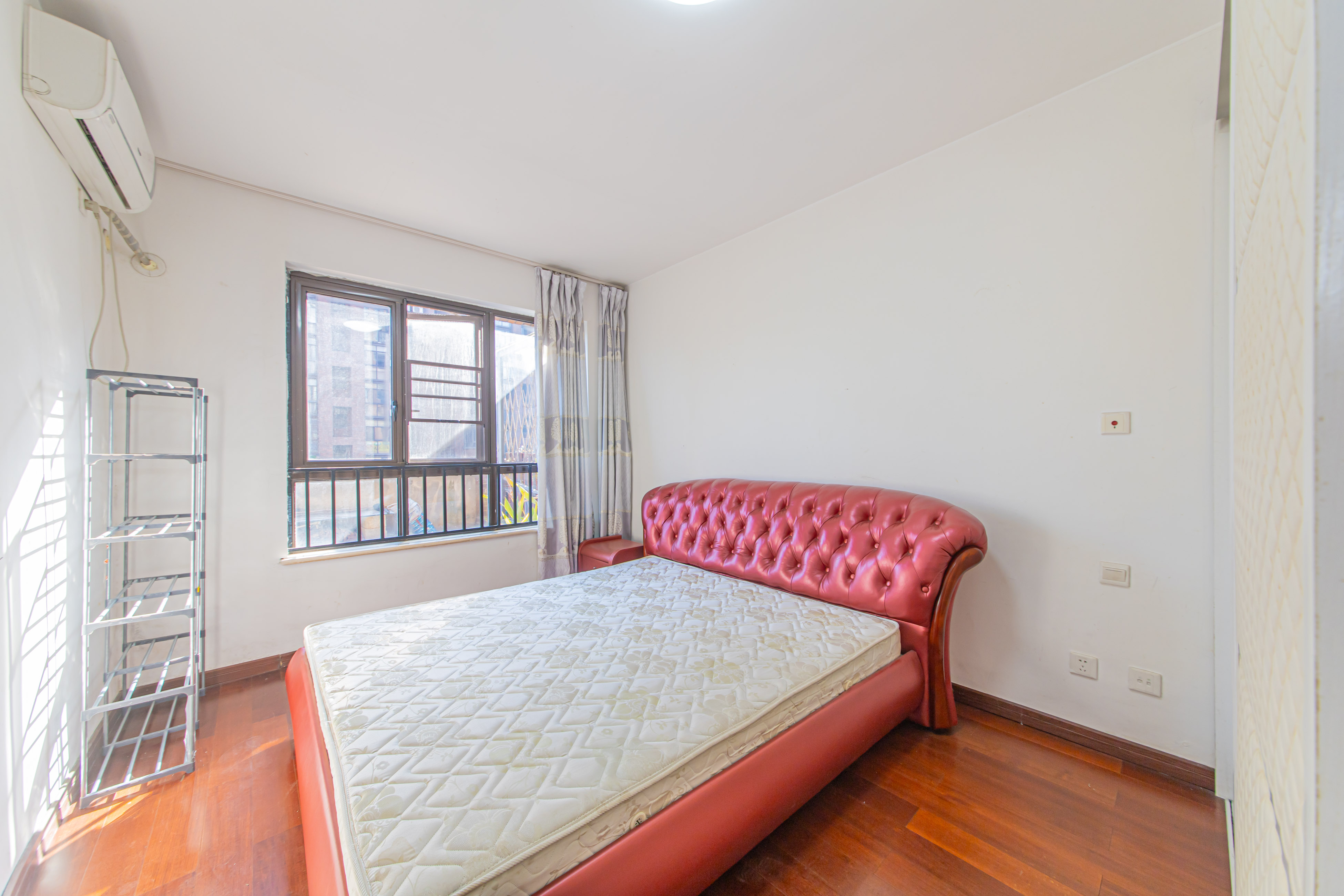 绿地公馆(绿地名邸) 2室1厅1卫 108.0万 绿地公馆(绿地名邸) 2室1厅1卫 108.0万卧室