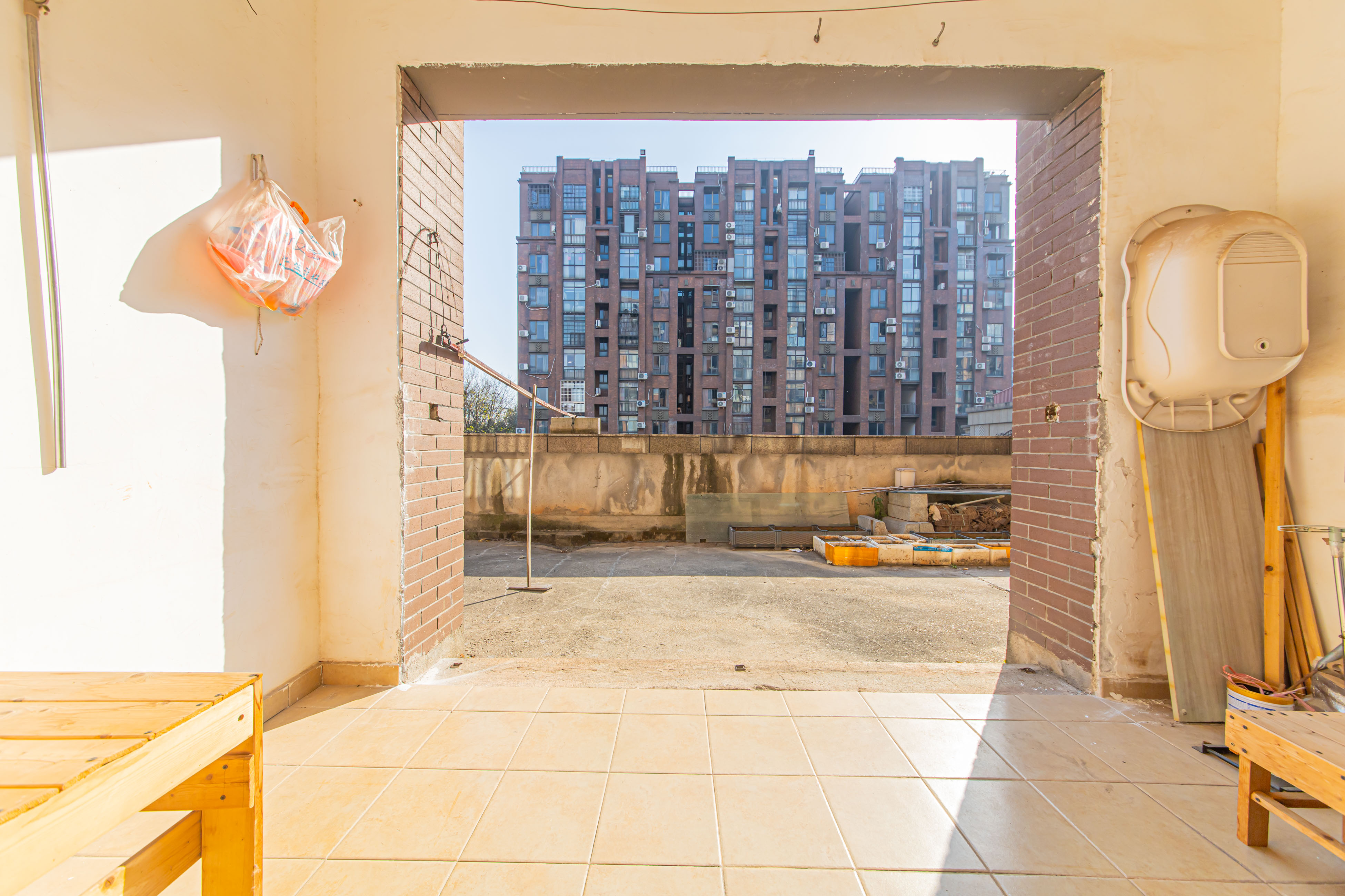 绿地公馆(绿地名邸) 2室1厅1卫 108.0万 绿地公馆(绿地名邸) 2室1厅1卫 108.0万阳台