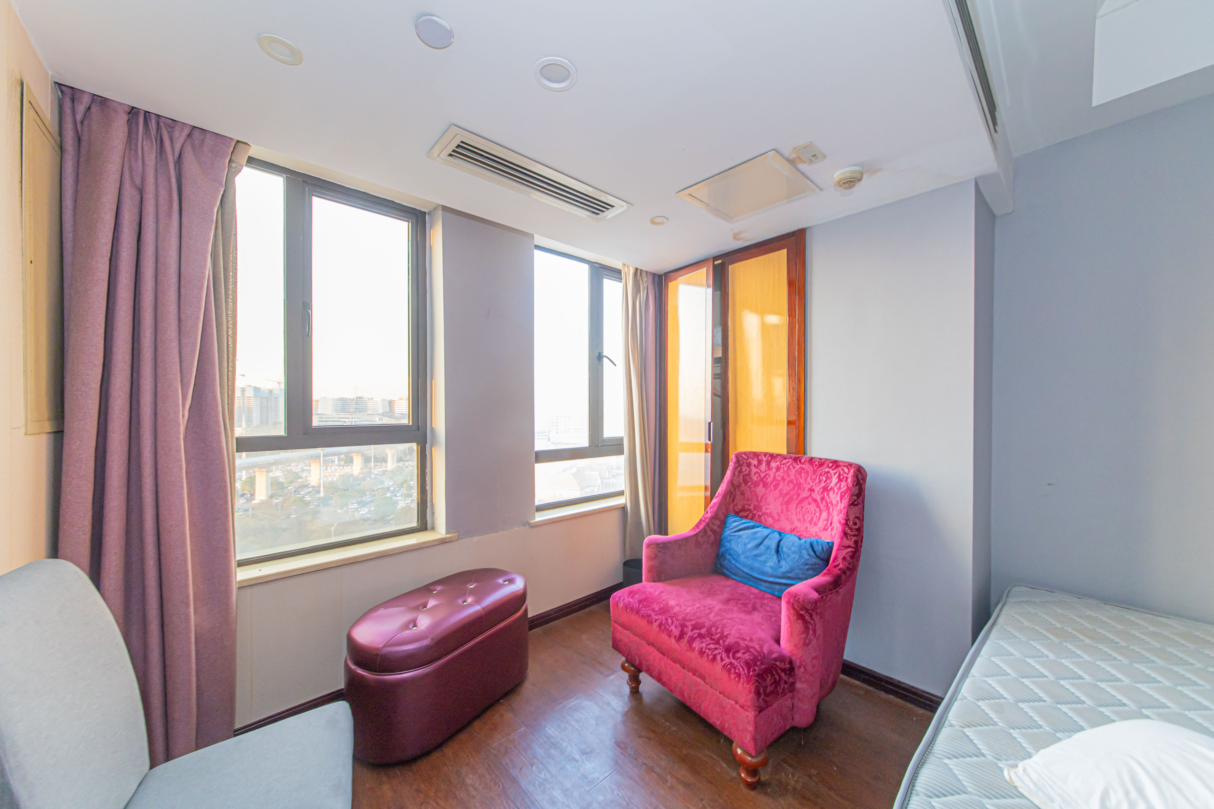 中信凯旋蓝岸(中信新城三期)  1室1厅1卫    15.0万 中信凯旋蓝岸(中信新城三期)  1室1厅1卫    15.0万阳台