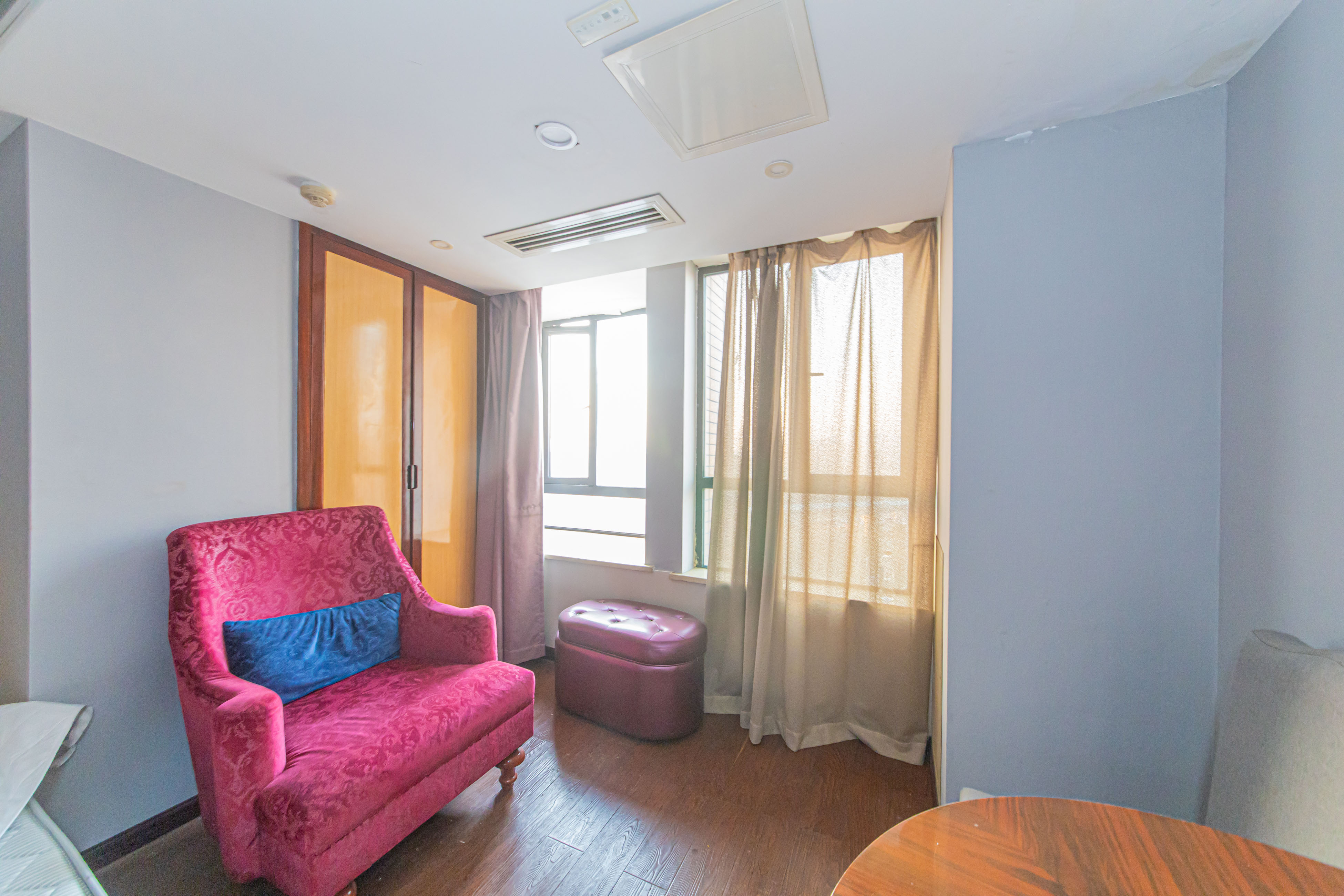 中信凯旋蓝岸(中信新城三期)  1室1厅1卫    15.0万 中信凯旋蓝岸(中信新城三期)  1室1厅1卫    15.0万阳台