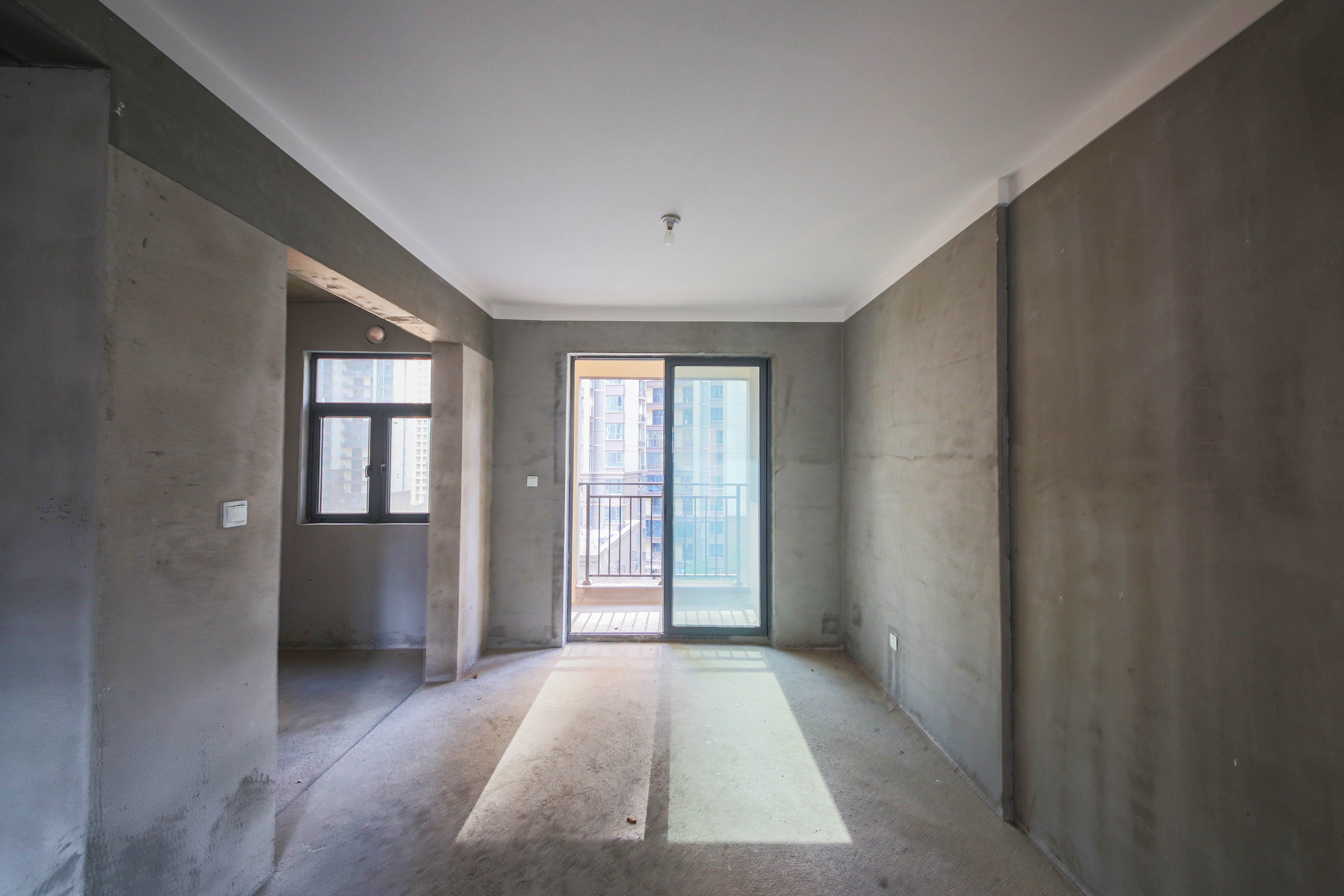 中建钰和城  4室2厅2卫    198.0万客厅