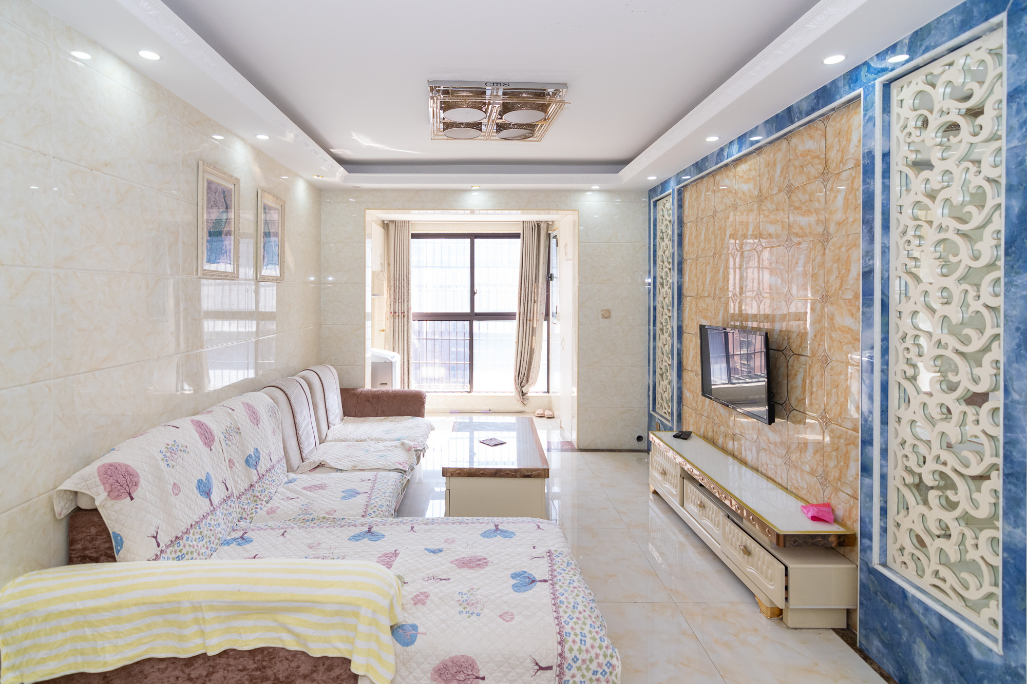 新城国际花都 3室2厅1卫 58.0万 新城国际花都 3室2厅1卫 58.0万客厅