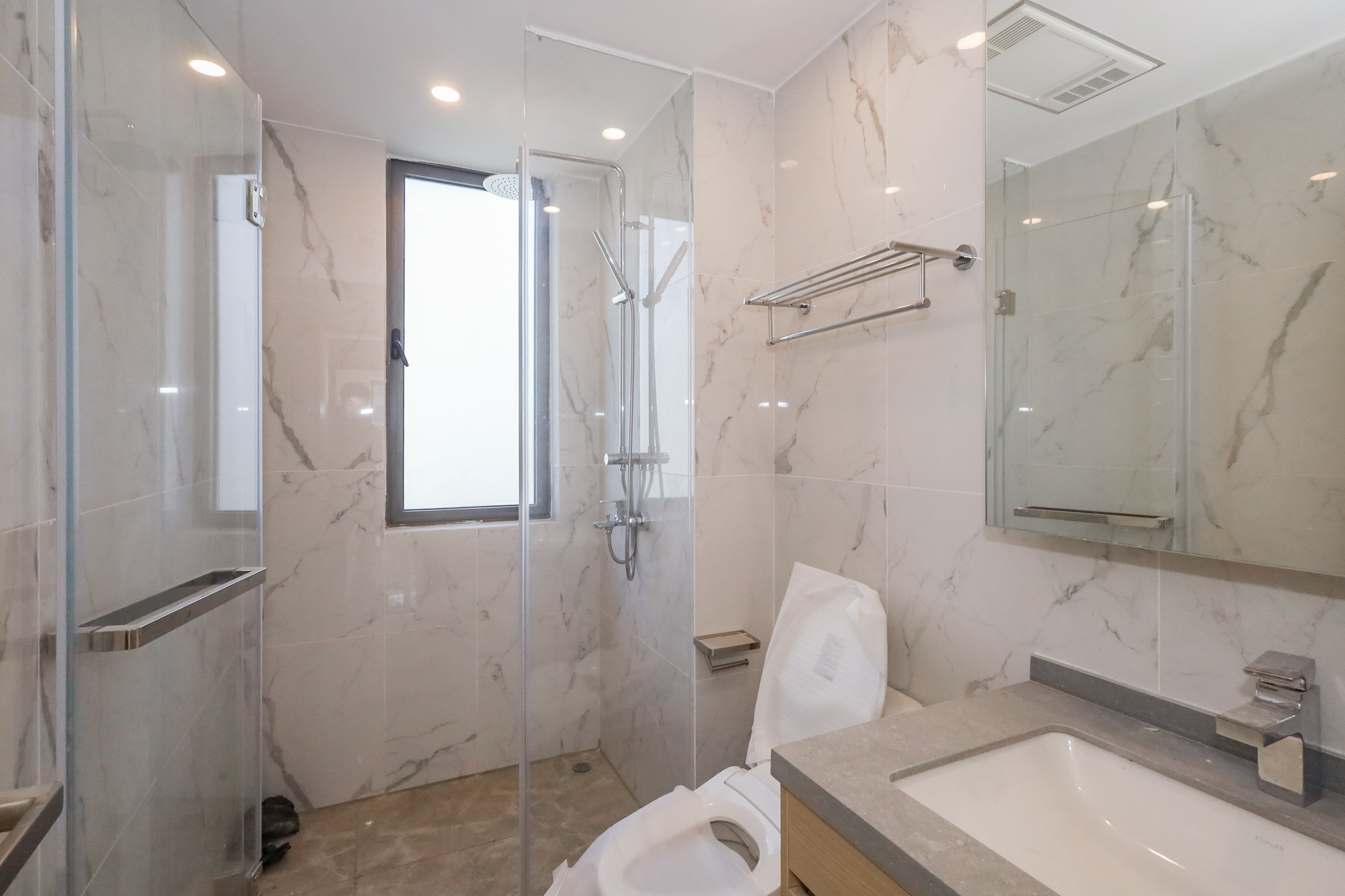 复地滨江金融中心 4室2厅2卫 212.0万 复地滨江金融中心 4室2厅2卫 212.0万卫生间