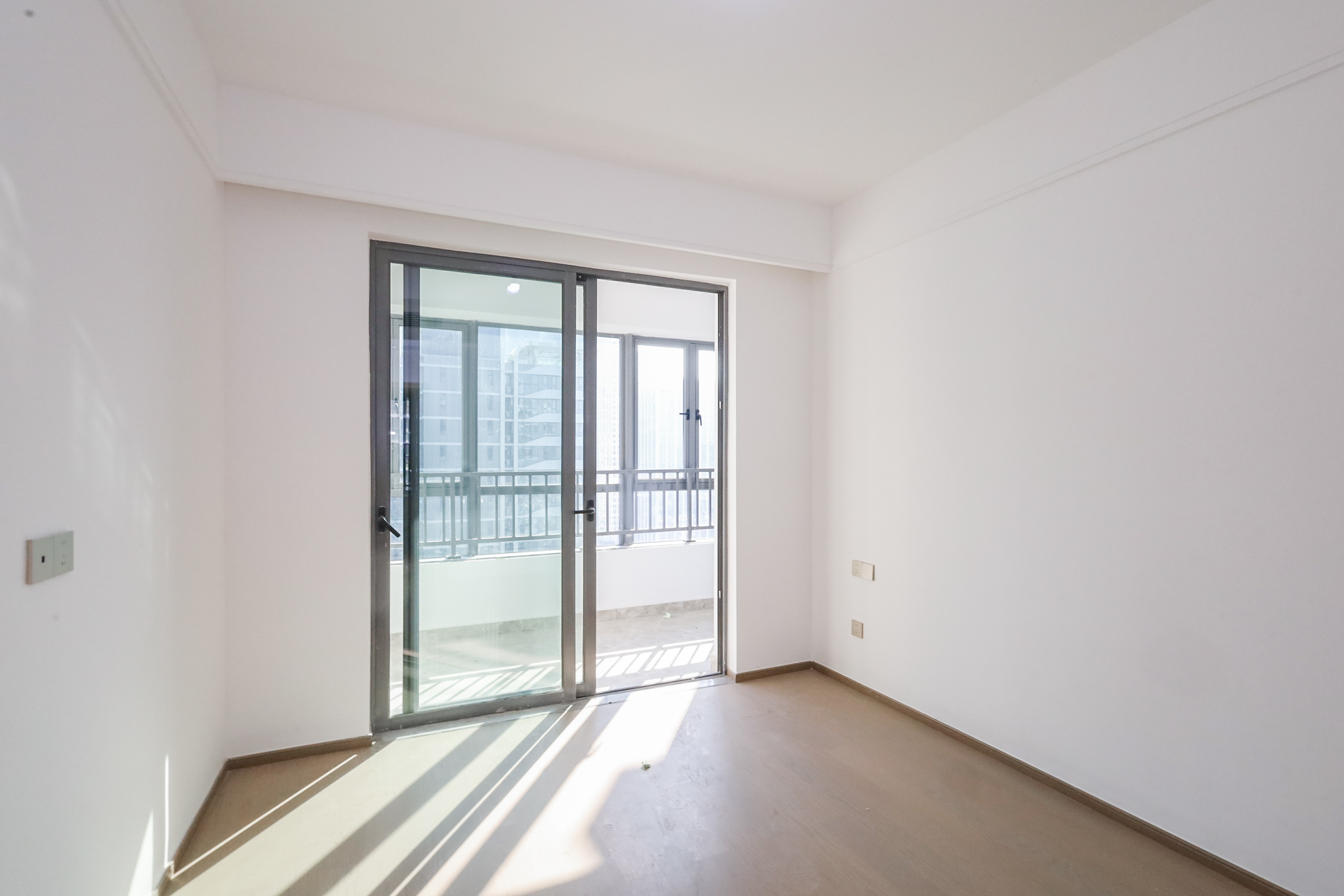 复地滨江金融中心 4室2厅2卫 212.0万 复地滨江金融中心 4室2厅2卫 212.0万卧室