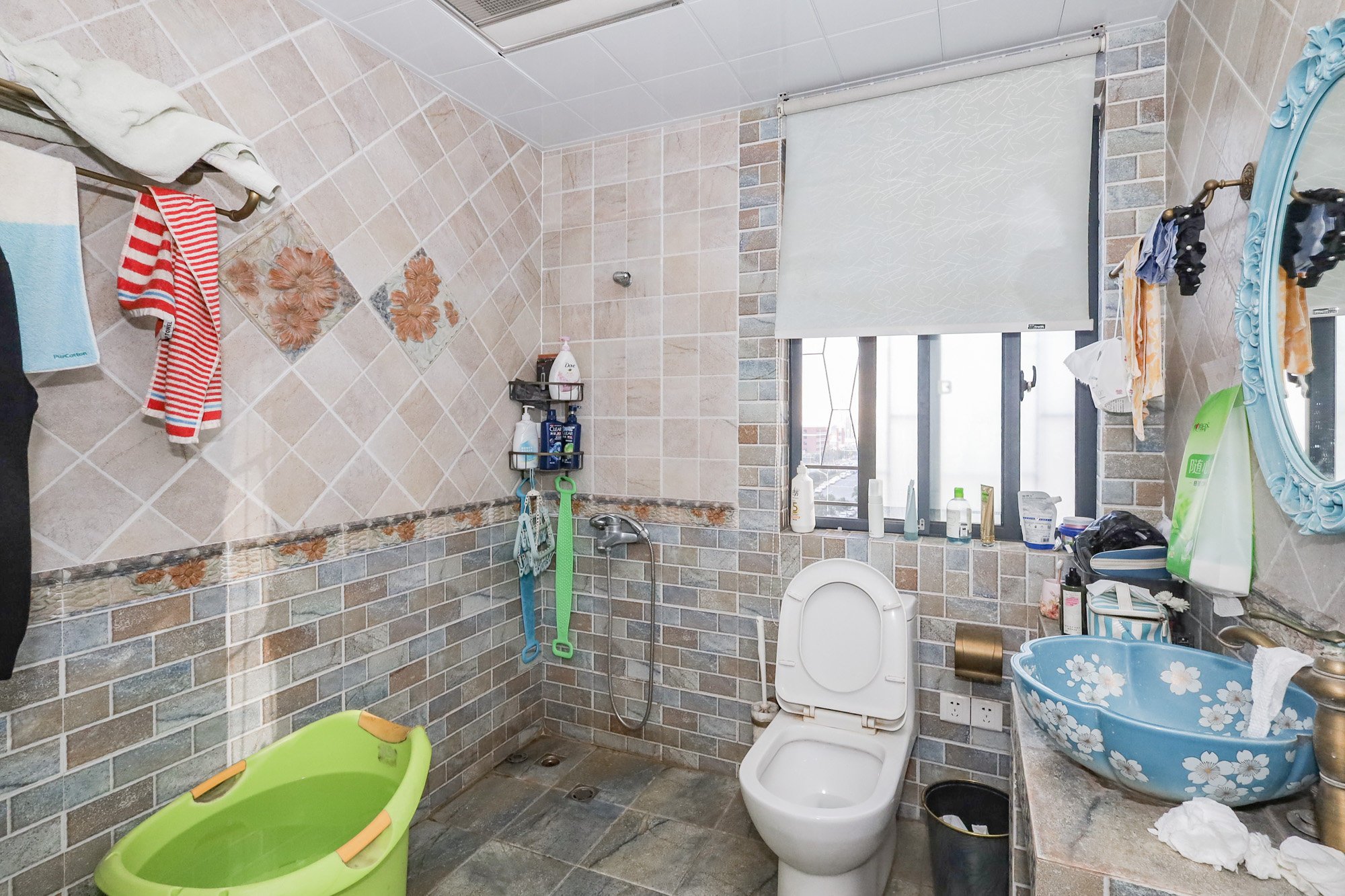 钰龙天下一期  3室2厅2卫    268.0万 钰龙天下一期  3室2厅2卫    268.0万卫生间