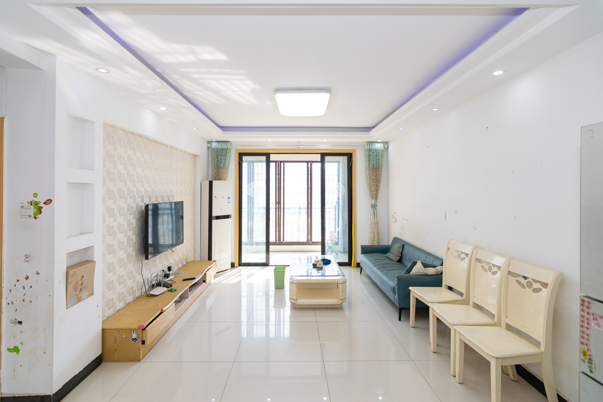 新城国际花都 3室2厅1卫 60.00万 新城国际花都 3室2厅1卫 60.00万客厅