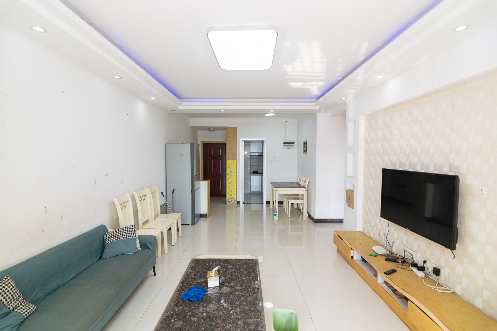 新城国际花都 3室2厅1卫 60.00万 新城国际花都 3室2厅1卫 60.00万客厅