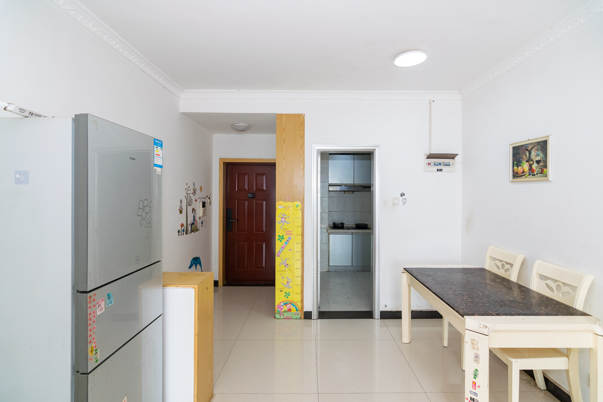 新城国际花都 3室2厅1卫 60.00万 新城国际花都 3室2厅1卫 60.00万客厅